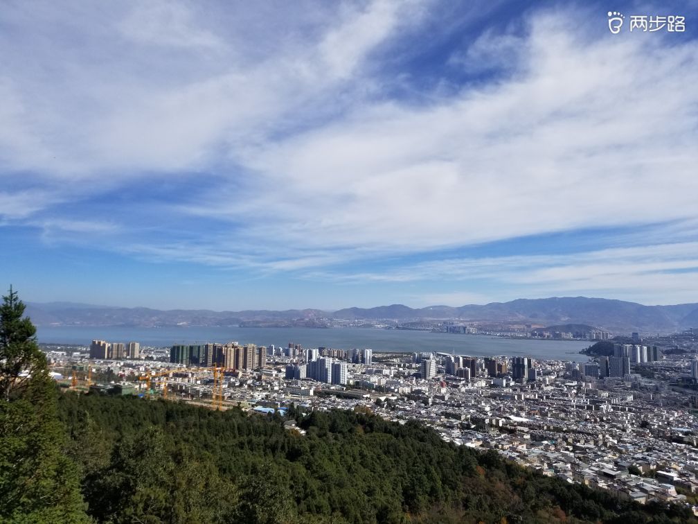 大理苍山灵瑞庵一座最佳观赏下关城区美景的幽静寺庙