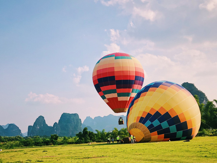 阳朔热气球飞行——俯视全景,高空享受