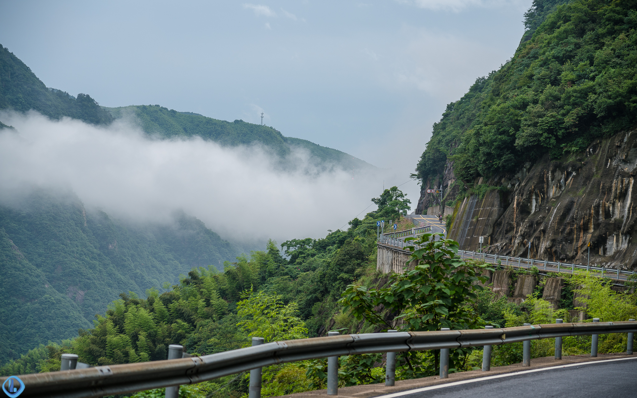 安吉天荒坪盘山公路,堪比日本的秋名山