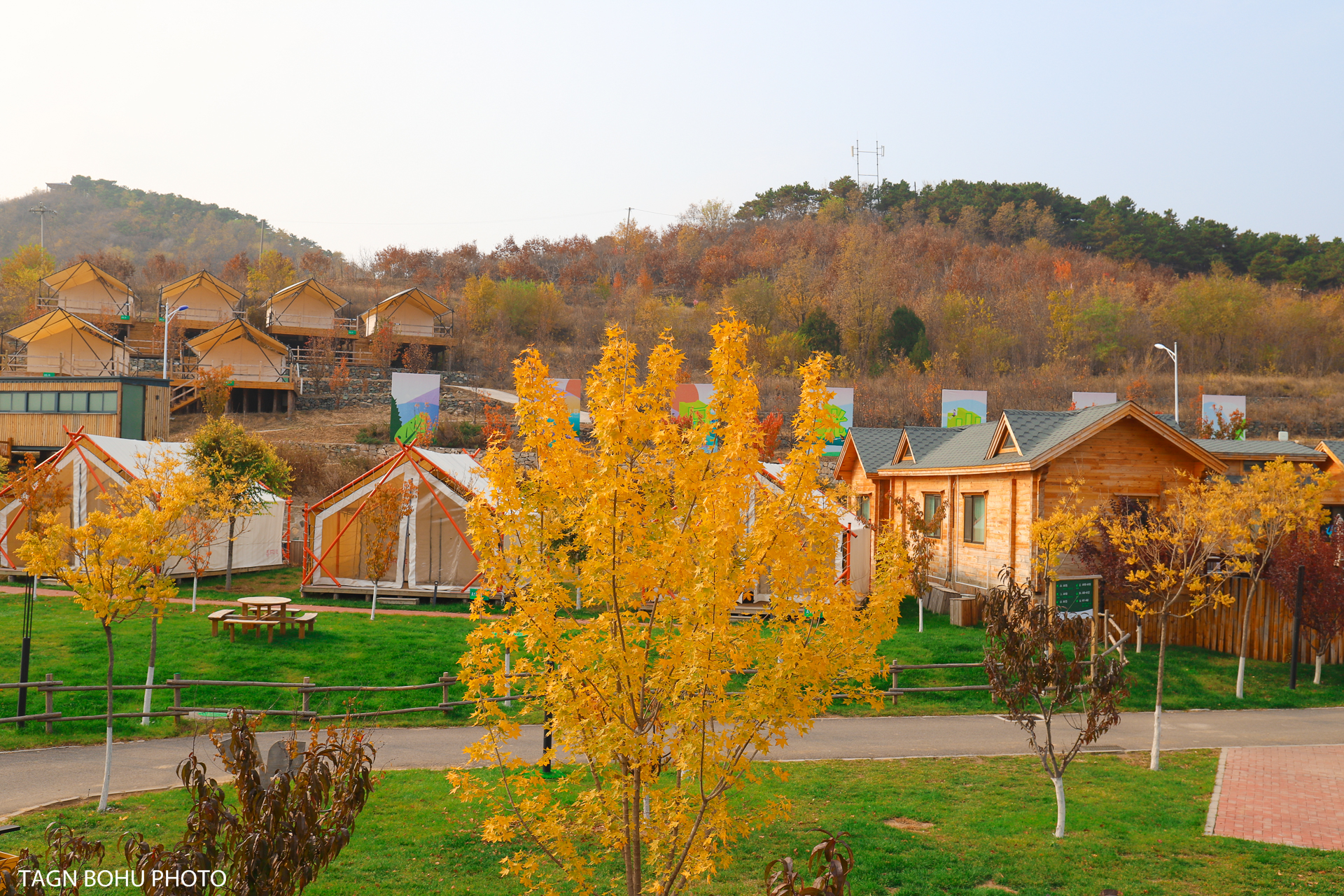 日光山谷除了小木屋外还有帐篷,房车等住宿拱住客选择,整个园区还是