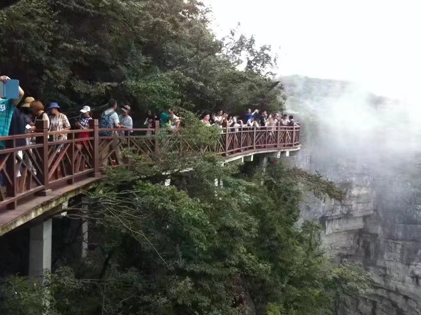 3月中下旬去张家界天气怎么样?玻璃栈道胆小的受得了么?