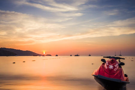 <泰国普吉岛5晚7日游>全程海景房,升级2晚五星酒店,含海景餐厅下午茶,2天出海,大小皮皮岛珍珠珊瑚岛,网红夜市,3次特色餐,0自费 <泰国普吉岛5晚7日游>全程海景房,升级2晚五星酒店,含海景餐厅下午茶,2天出海,大小皮皮岛珍珠珊瑚岛,网红夜市,3次特色餐,0自费