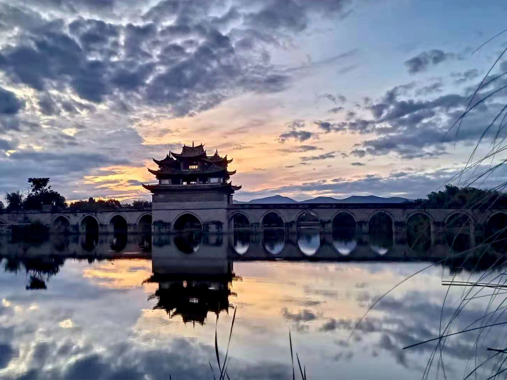 景点 · 建水双龙桥 清晨拍摄【双龙桥日出】,因