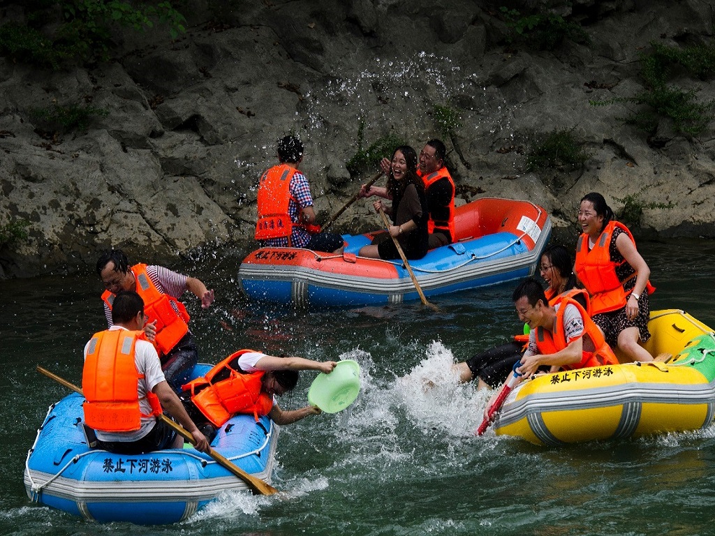  石台牯牛降 蓬莱仙洞 怪潭漂流 秀山门博物馆2日游>池州站起止一人成