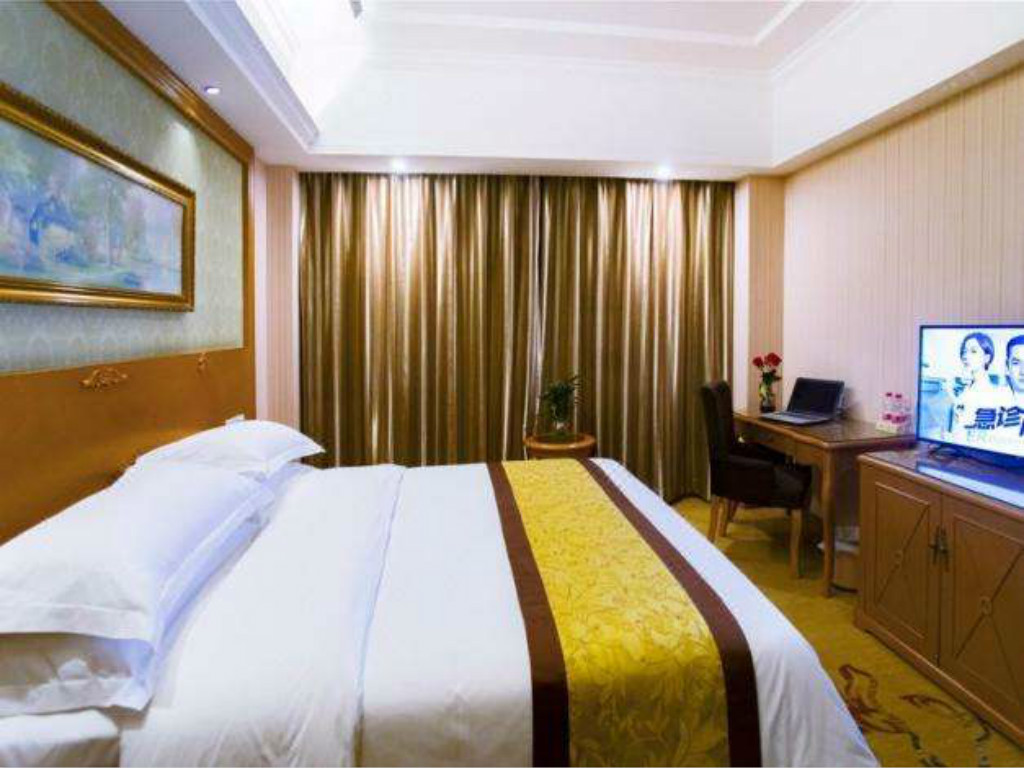 http:\/\/www.tuniu.com\/tour\/210847319