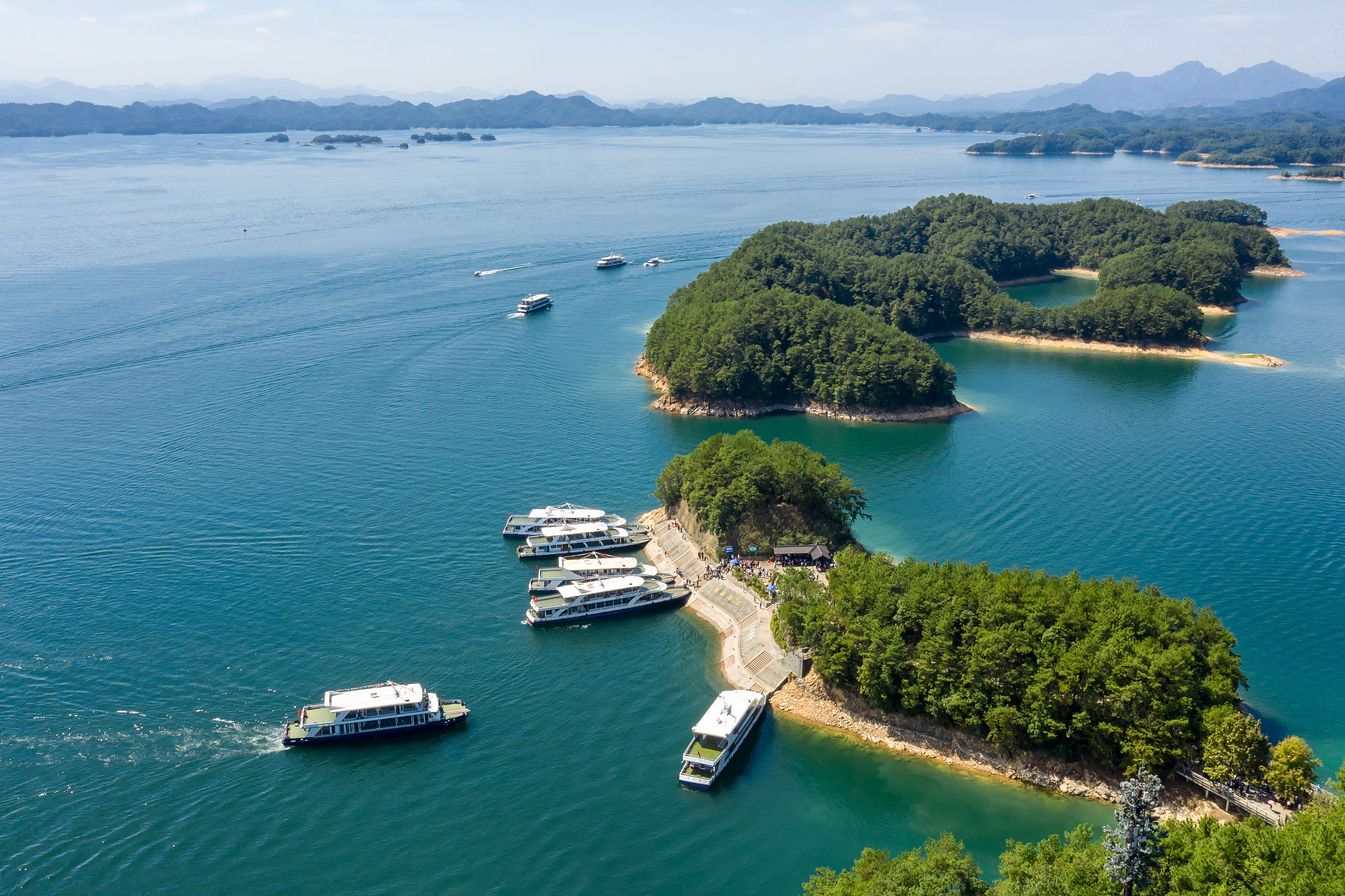 淳安千岛湖中心湖区渔乐岛