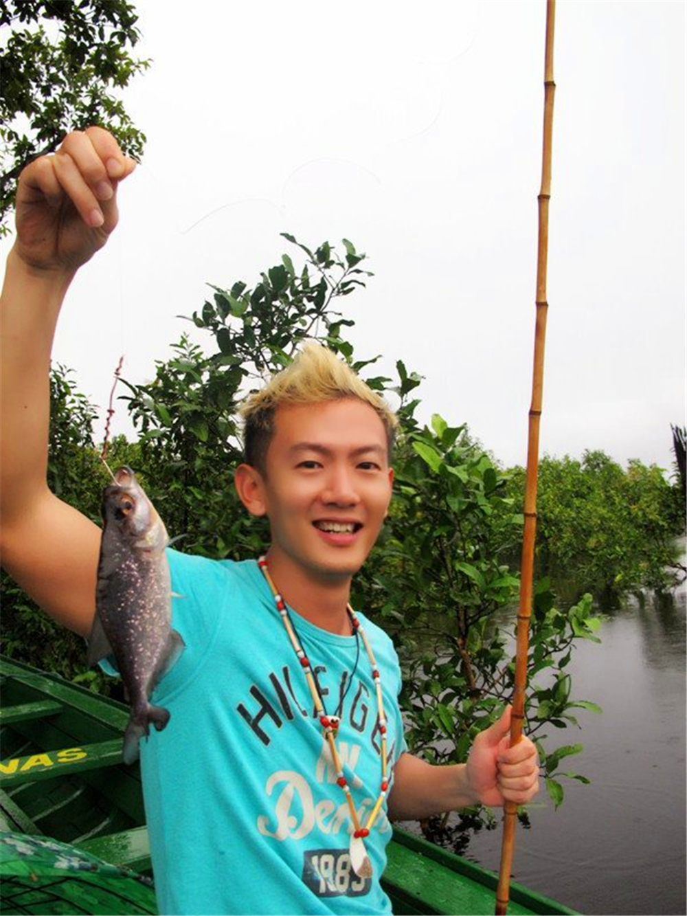 piranha,食人鱼,又称水虎鱼,我第一次钓鱼的战利品,看它的牙.