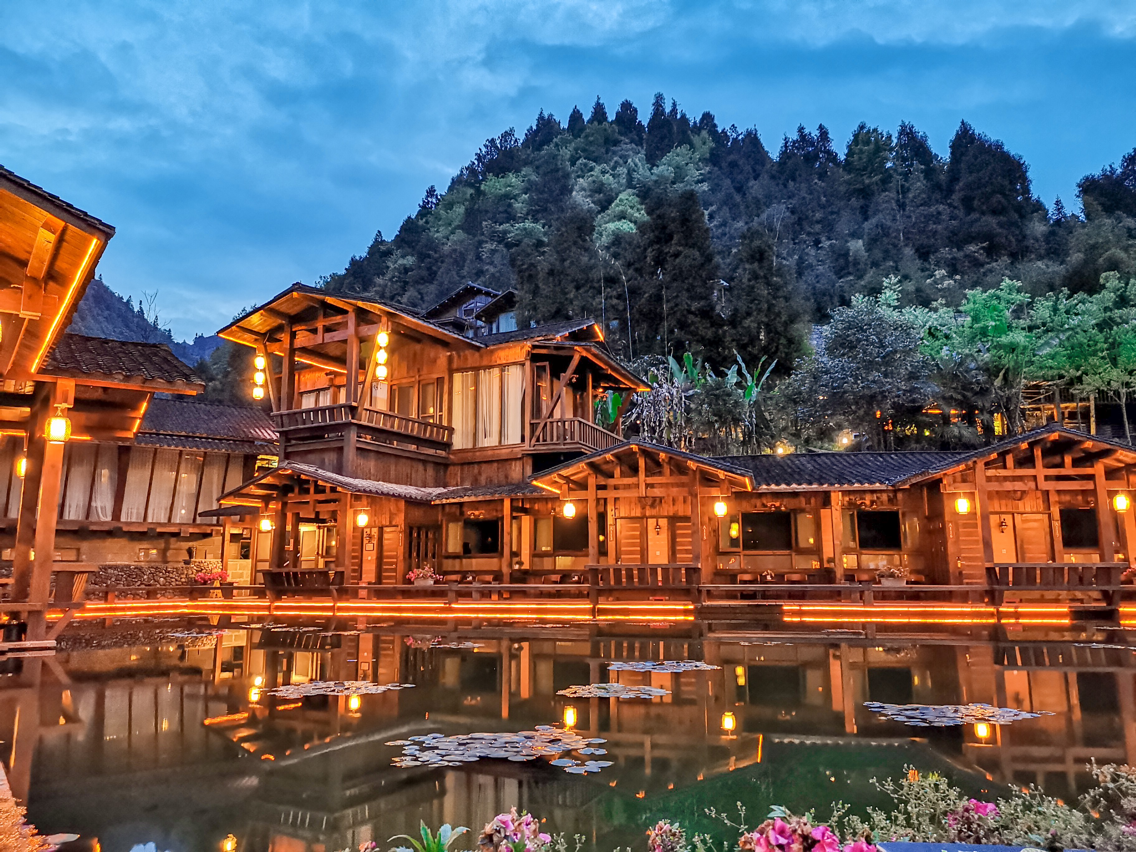 春日嬉游记#探寻贵州绥阳,王背后的绝世美景:十二背后景区