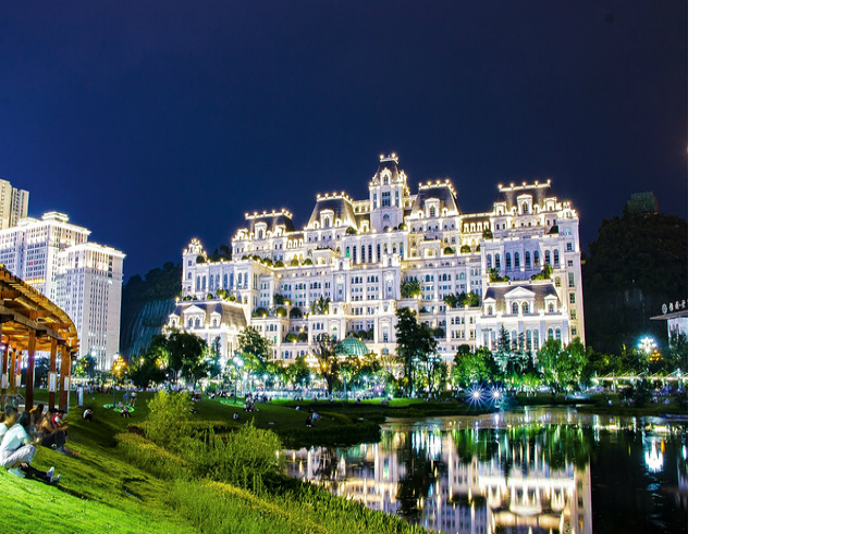 探寻网红之地——贵阳花果园"小白宫"