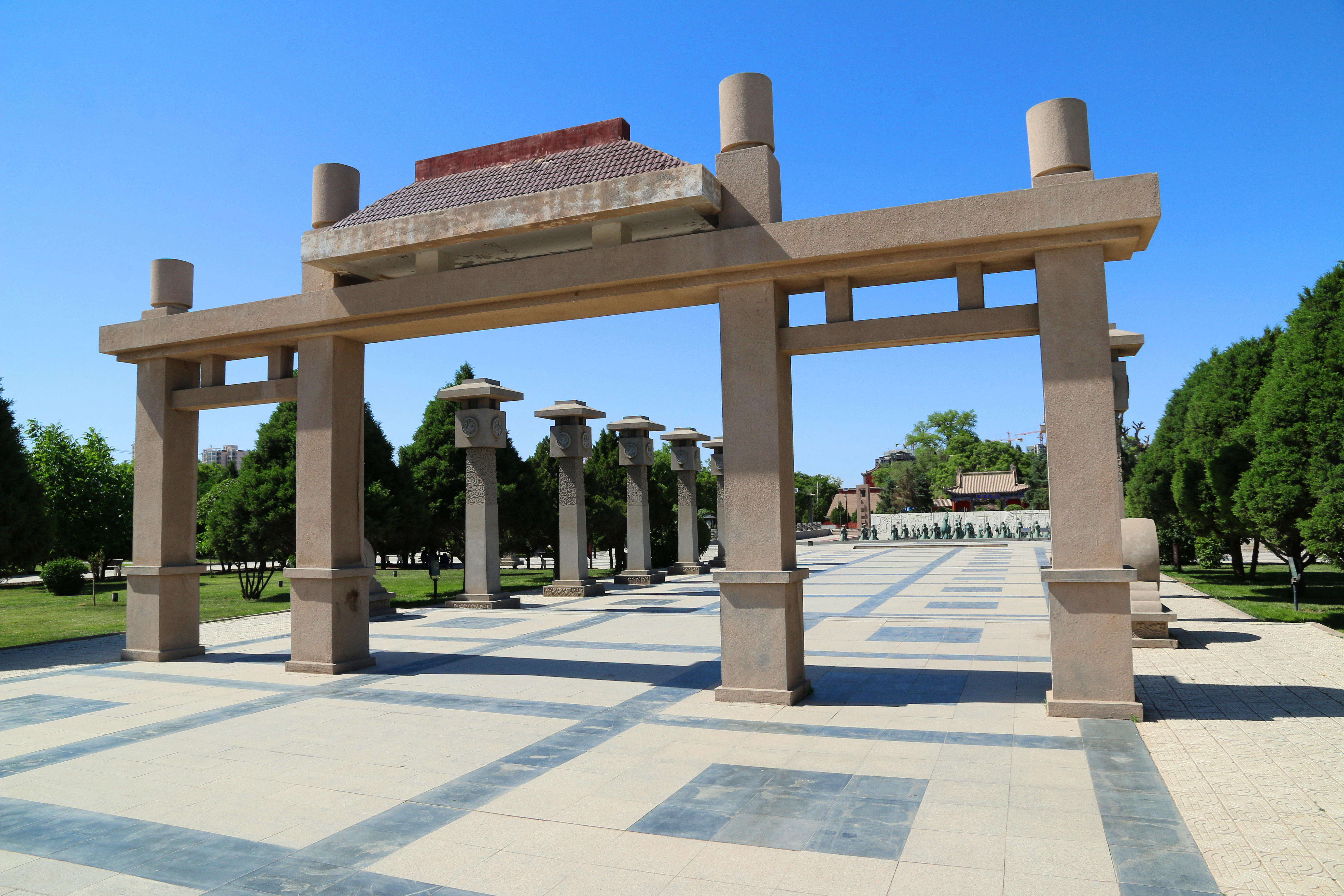 雷台的前身是东晋时期前凉国王张茂所筑的灵钧台