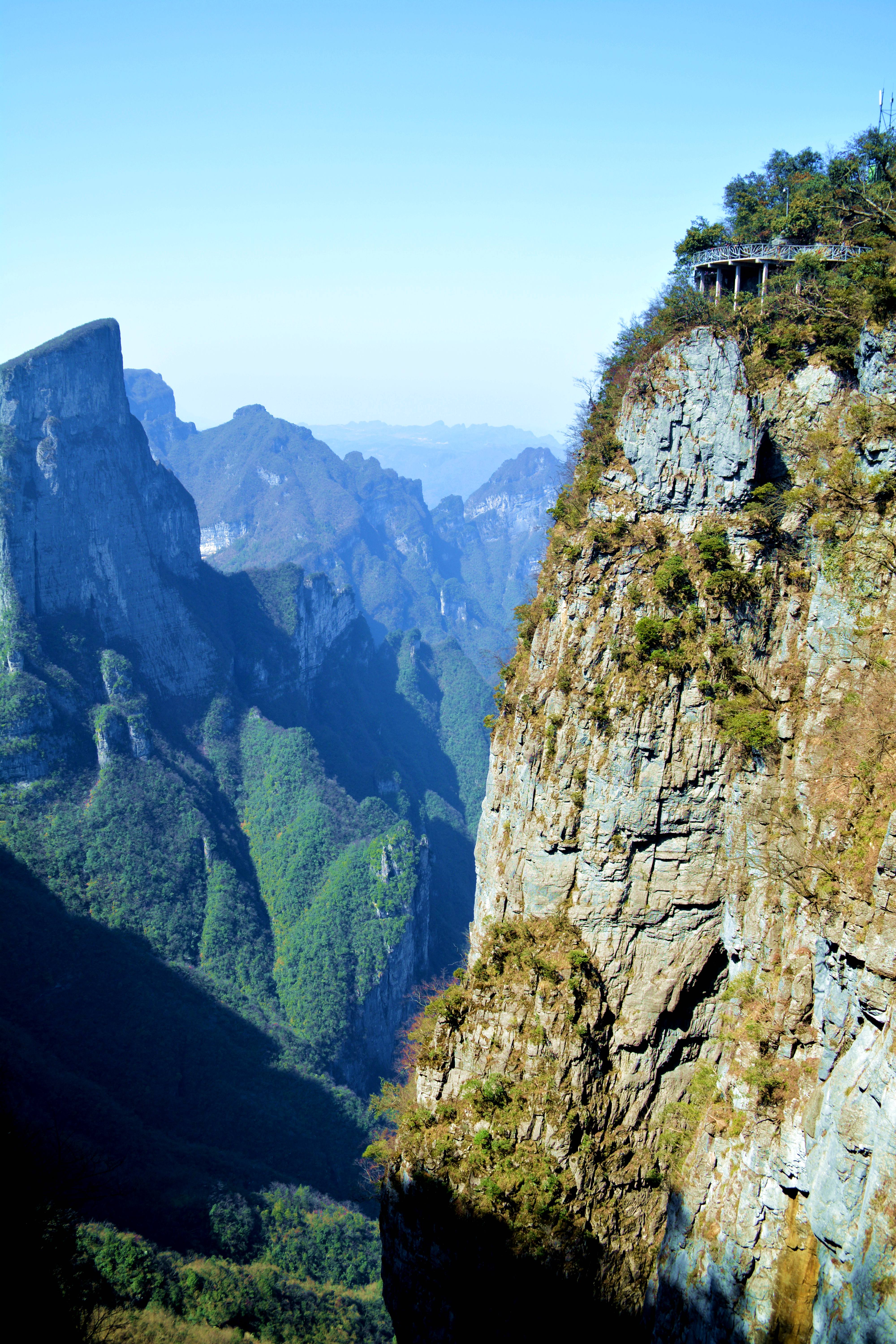 看看被誉为湘西第一神山的天门山