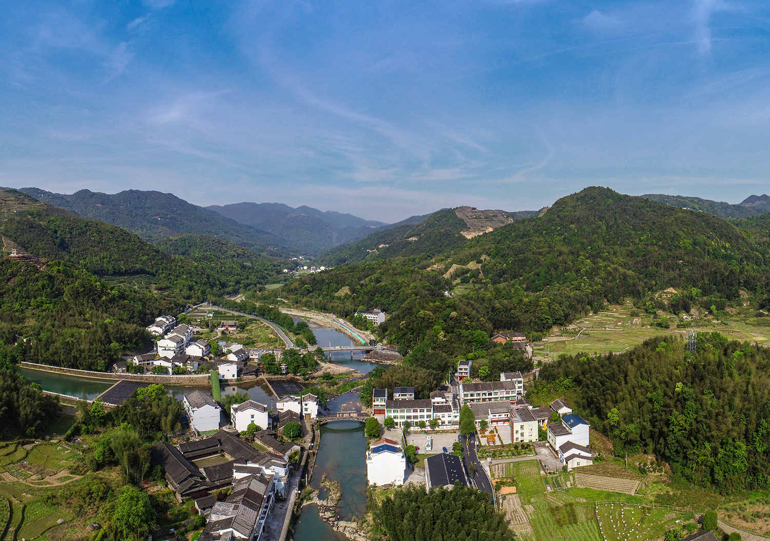 航拍浙江苍南美丽乡村碇步头村碇步桥水清悠悠