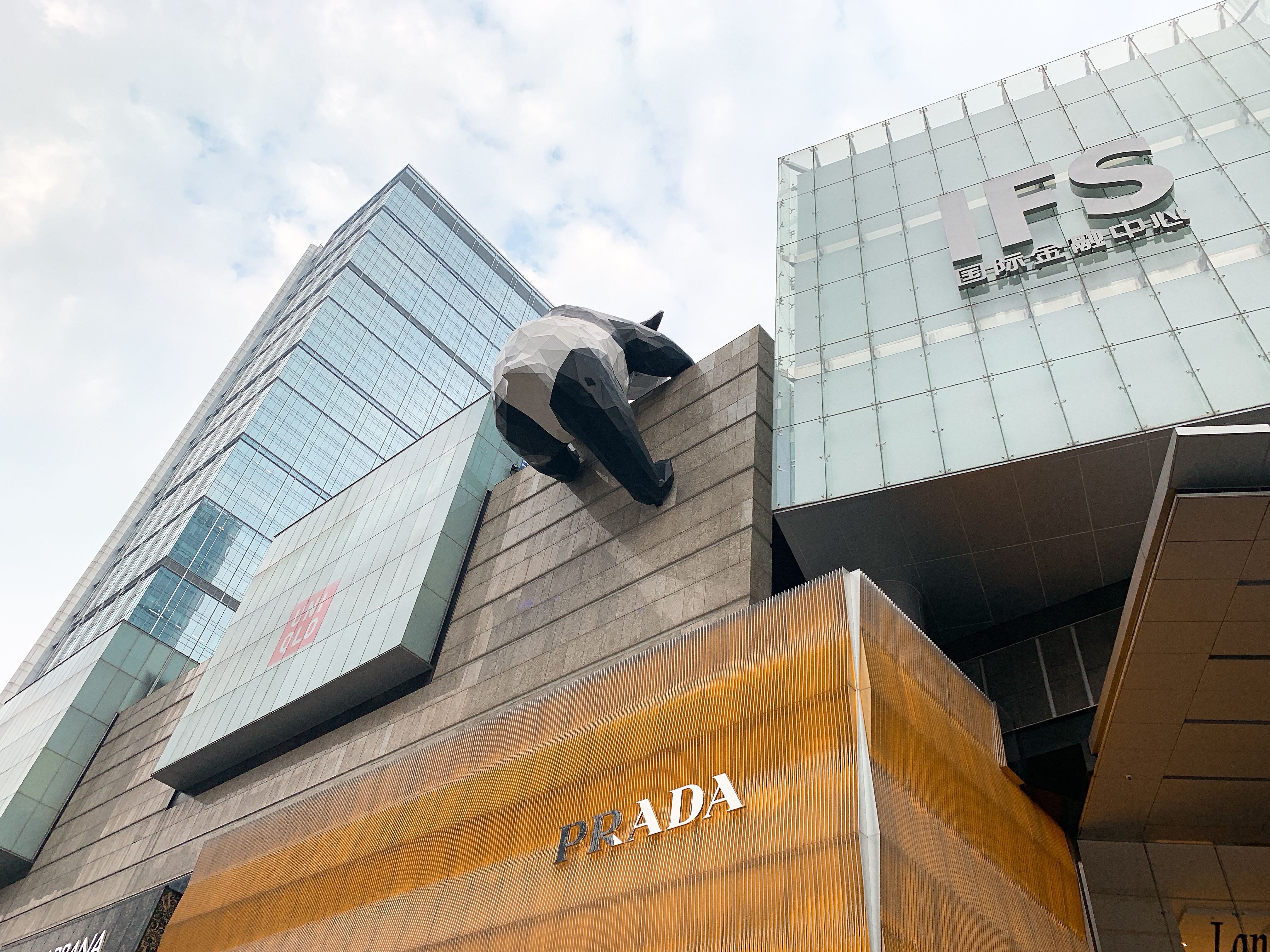 bar位置:远洋太古里西里1层1118号体验:整体三星 从ifs出来走到太古里