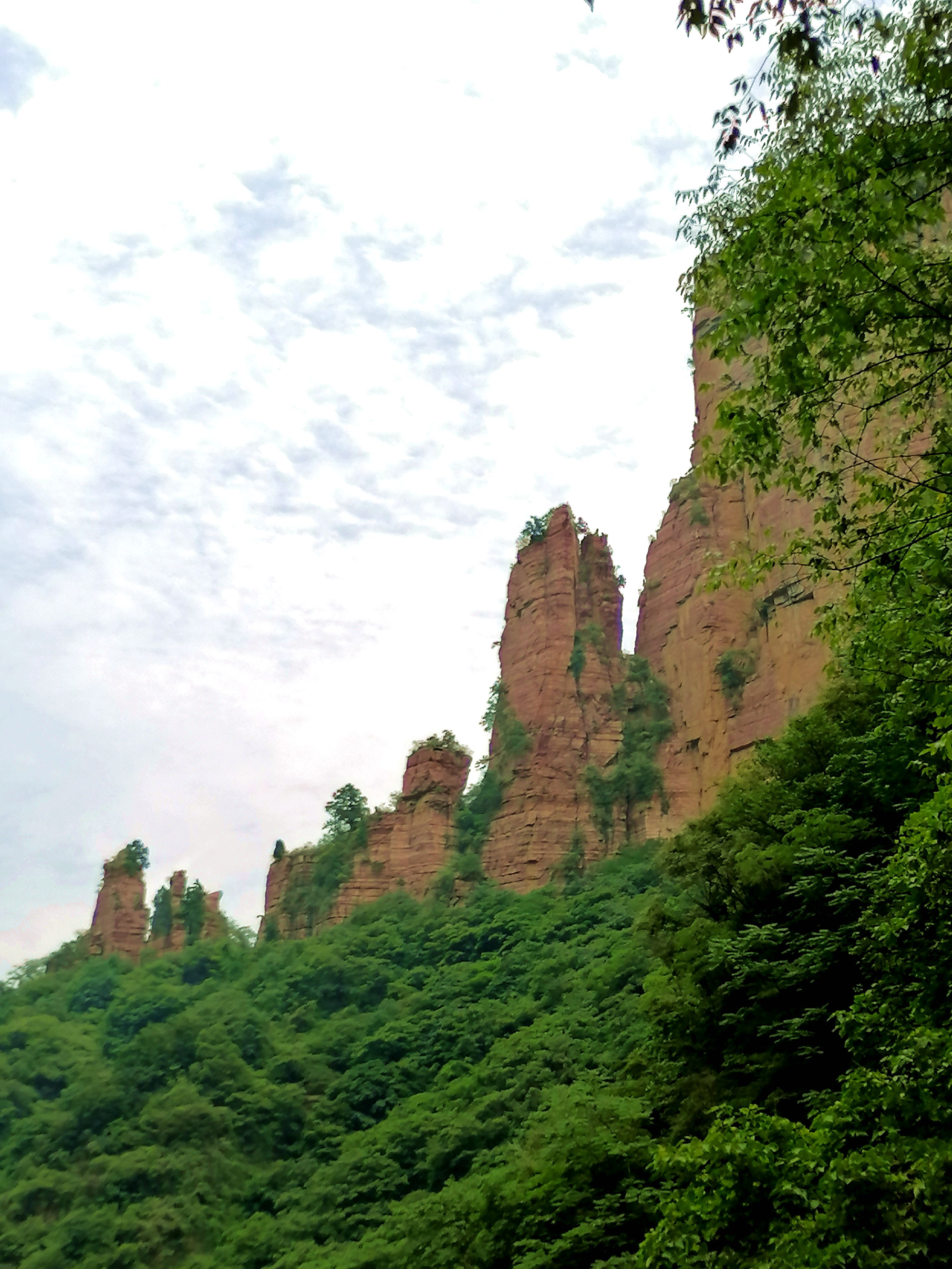 跟著夏寧葆去新鄉八里溝景區自由行.