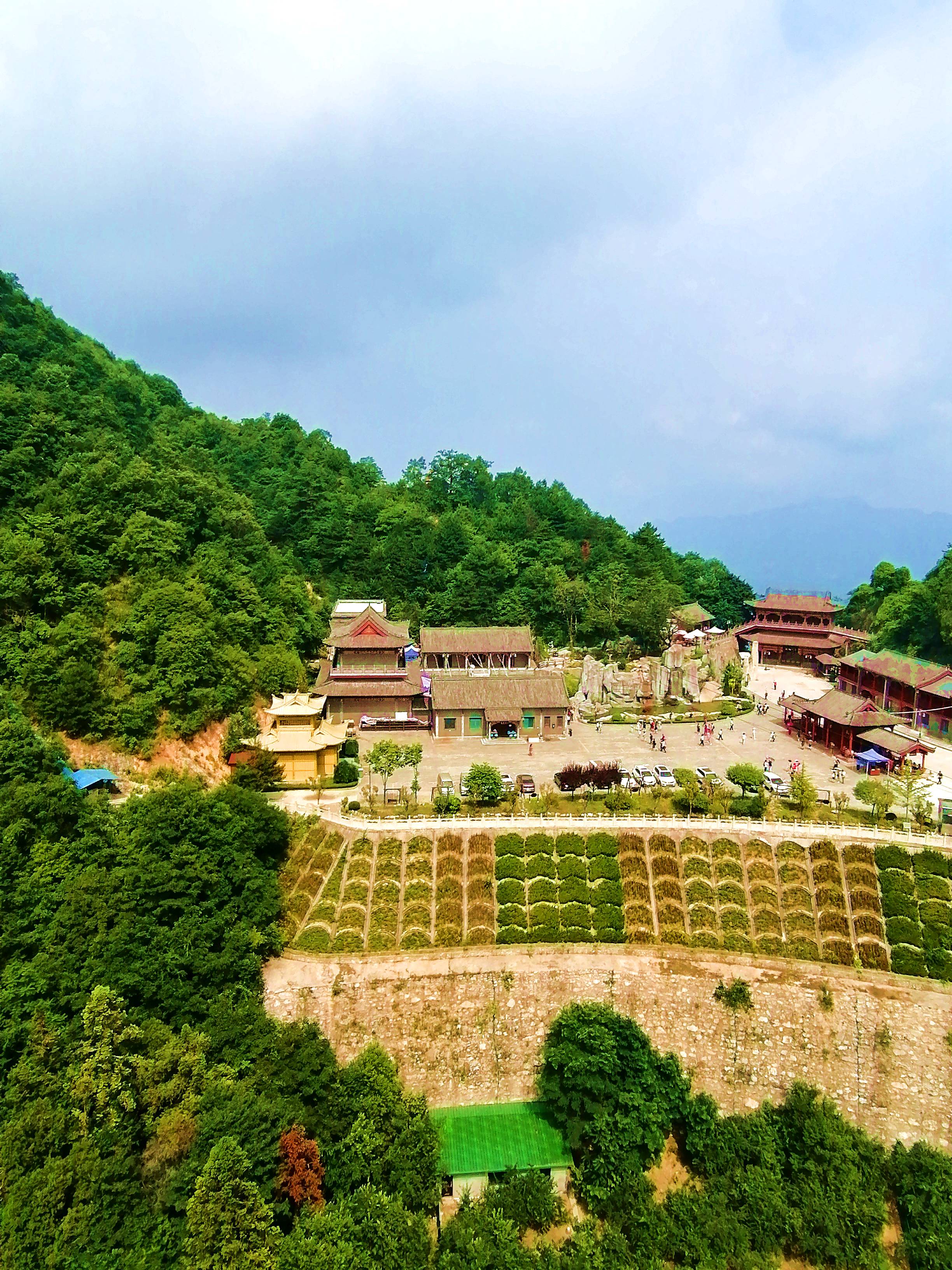 跟夏宁葆去爬秦岭---塔云寺.