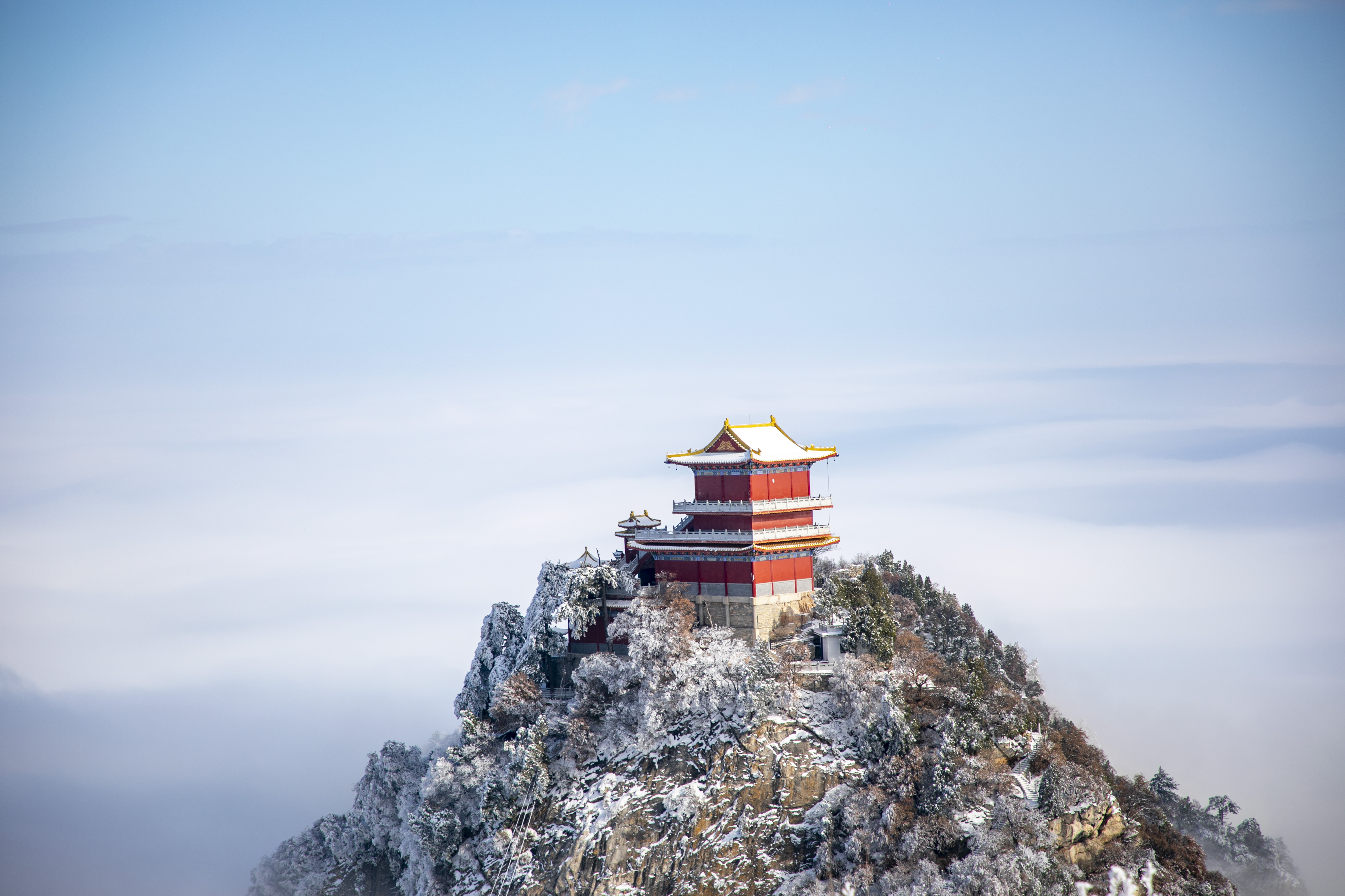 中国年瑞雪兆丰年终南山南五台迎来新春第一场雪