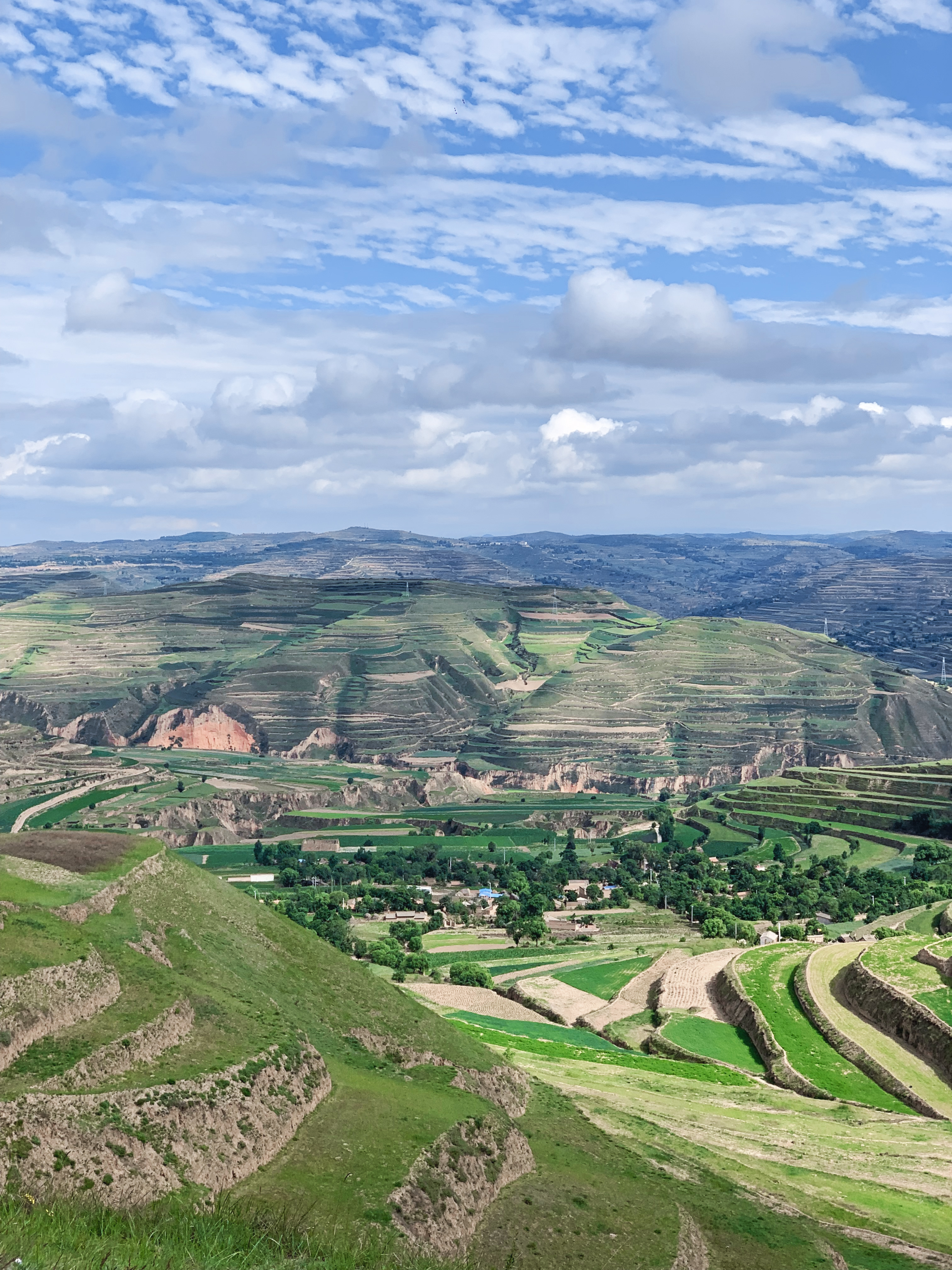 想想这是在黄土高原上呀,不是江南水乡……有木有很神奇.