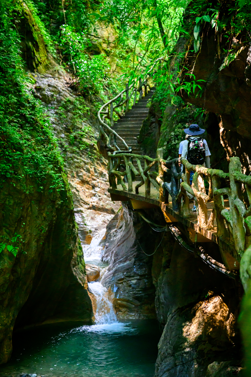 巴山大峡谷照片图片