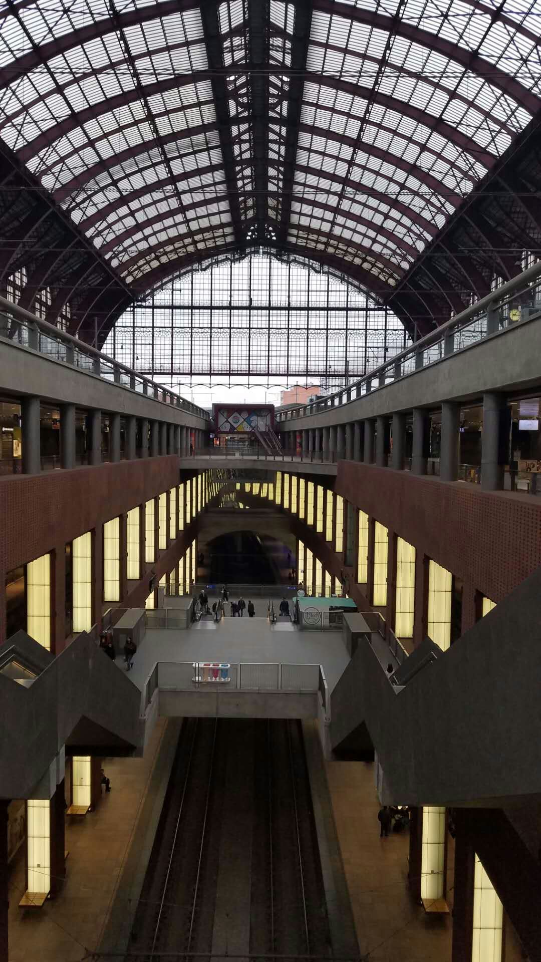 于连传奇比利时