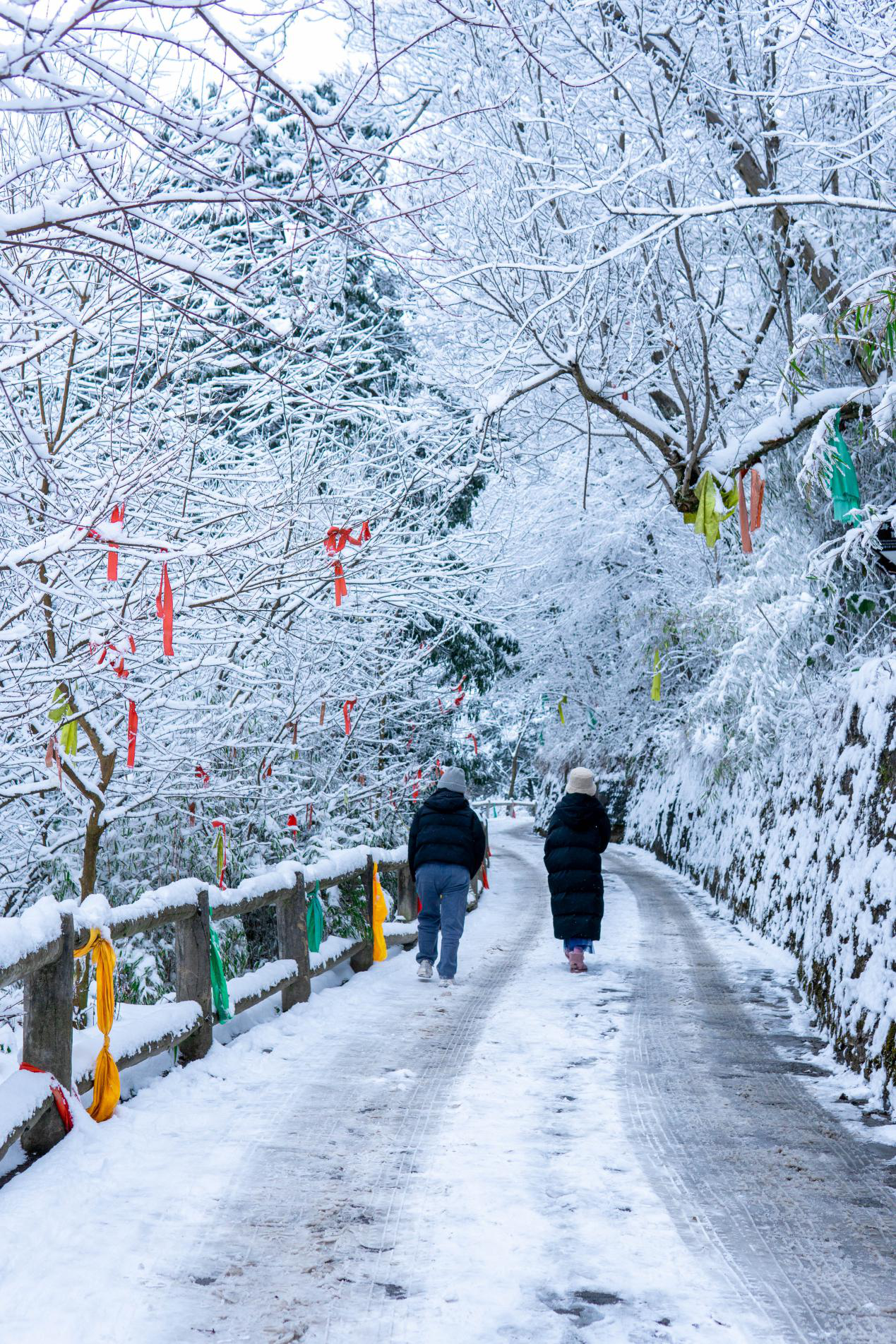 在冬日暖陽裡穿行於冰雪秘境_北川遊記_途牛