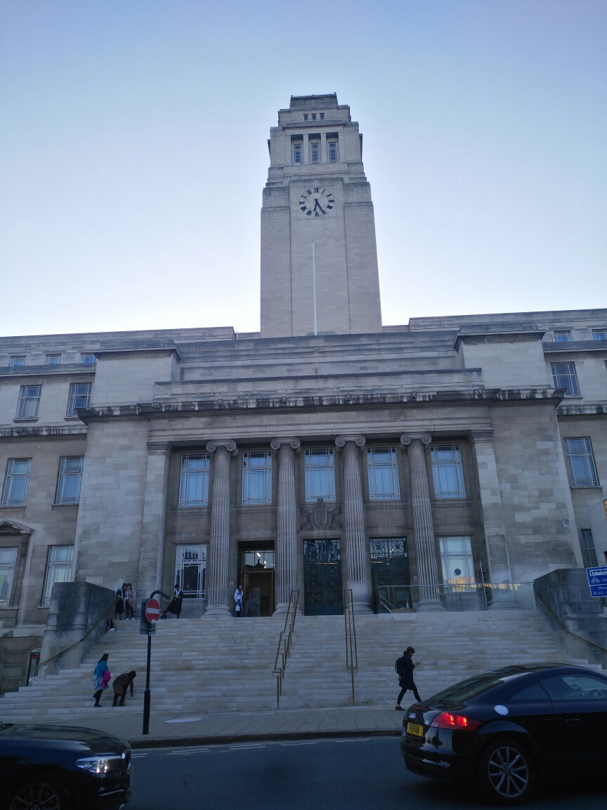         利兹大学