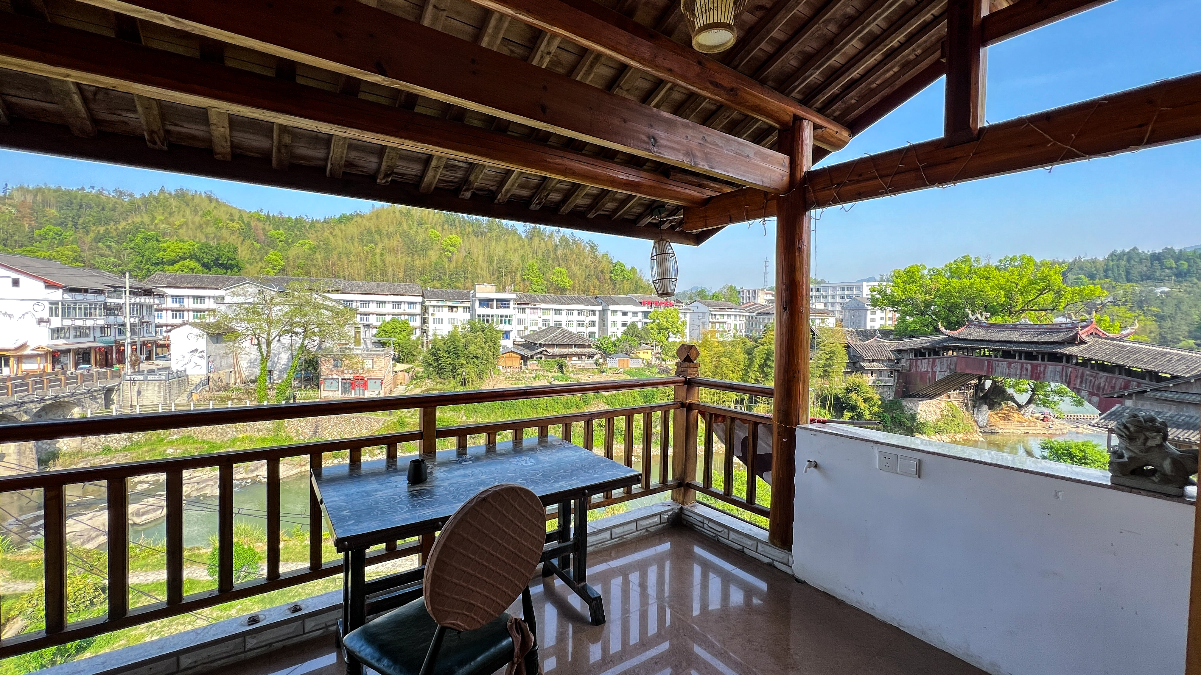 泰顺泰顺民宿位于泰顺廊氡旅游度假区内,,距离泗溪镇景区步行街步行5