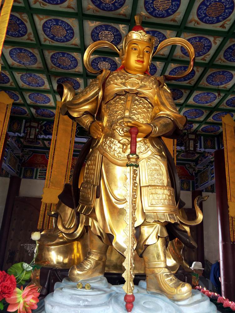 首发雨后梵净山