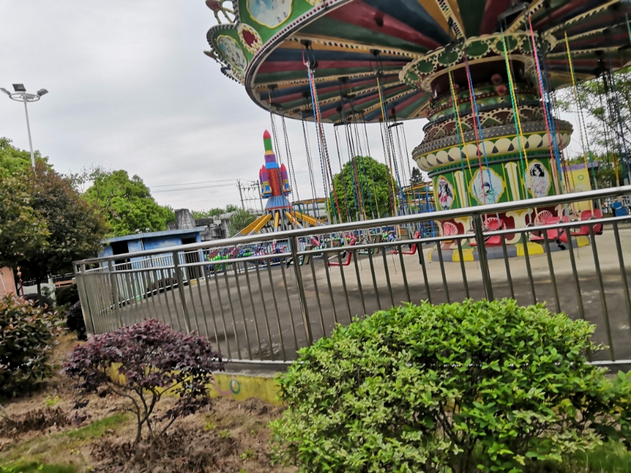 建阳(卧龙湾)武夷花花世界景区被评为国家4a级旅游景区,位于建阳城郊
