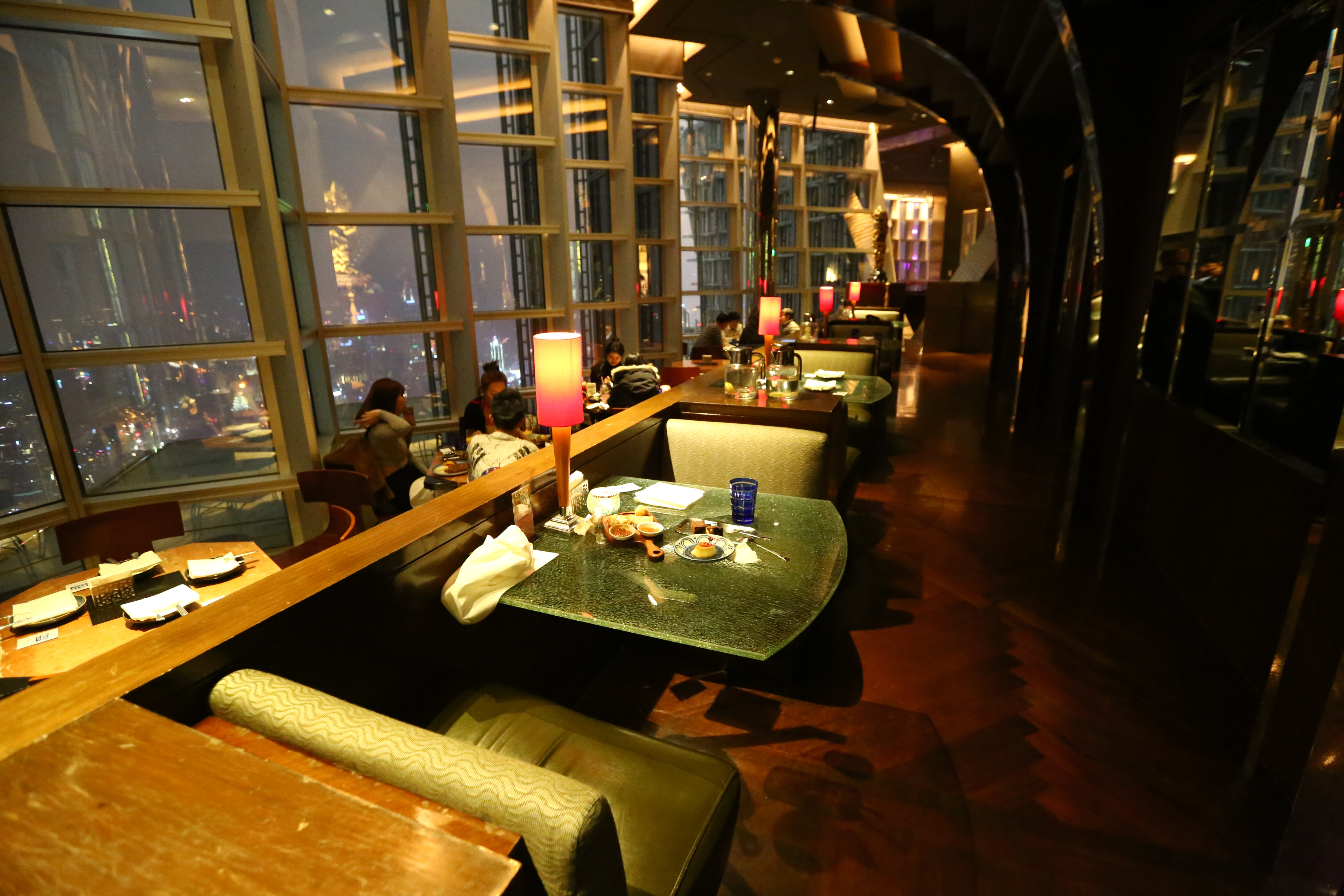 金茂87层餐厅图片