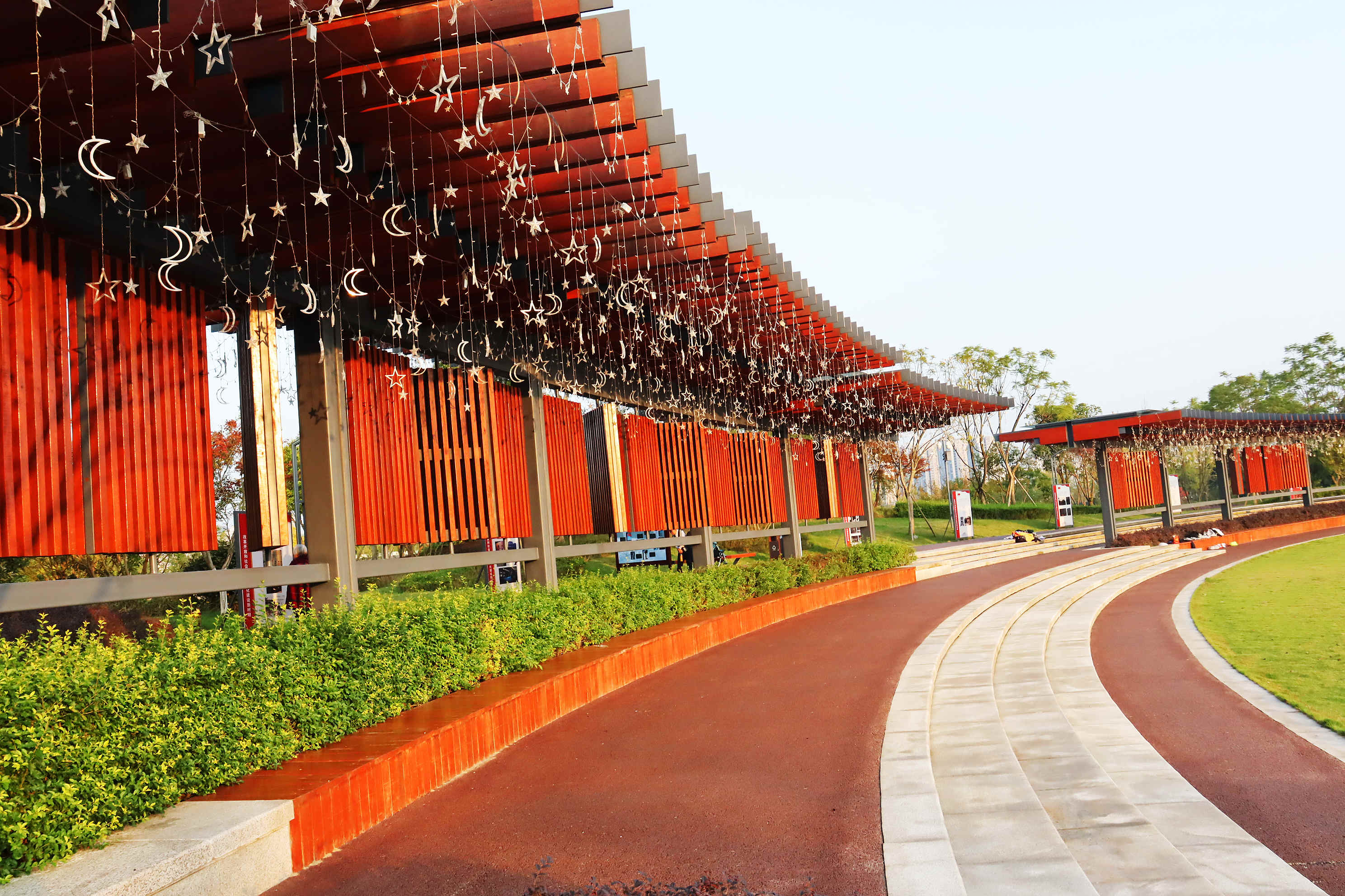 遂宁丨在暖阳下的船山公园感受深秋的浪漫