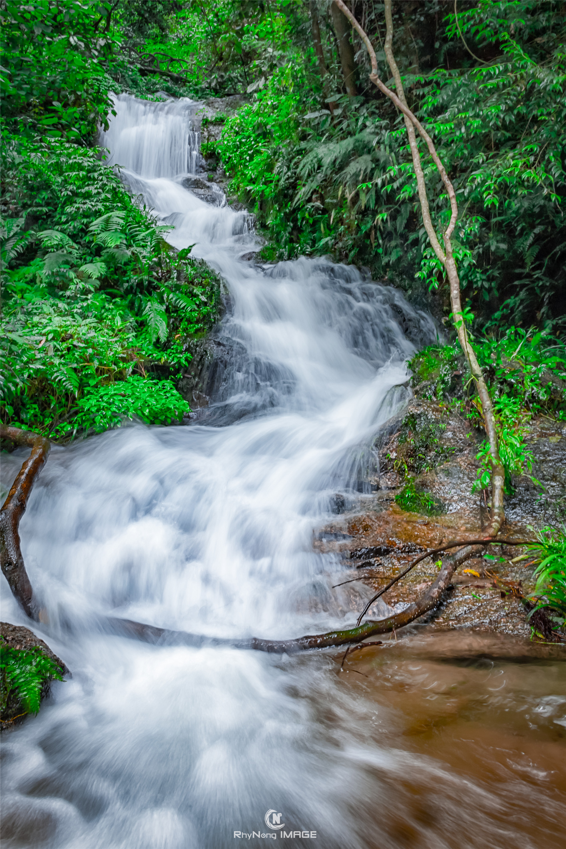 瀑若妙丝乳源天井山生态长廊