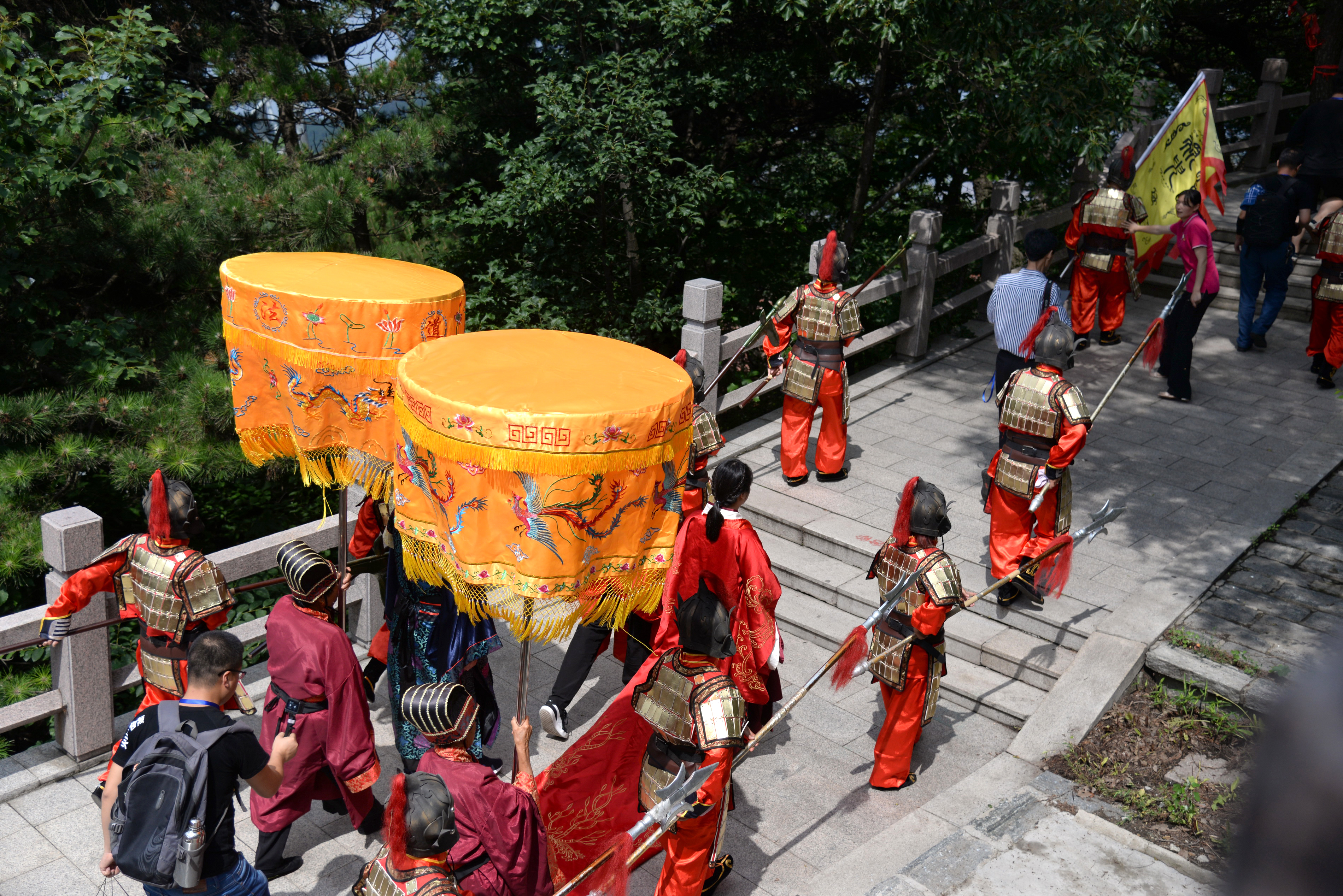 龟蒙极顶祭山神