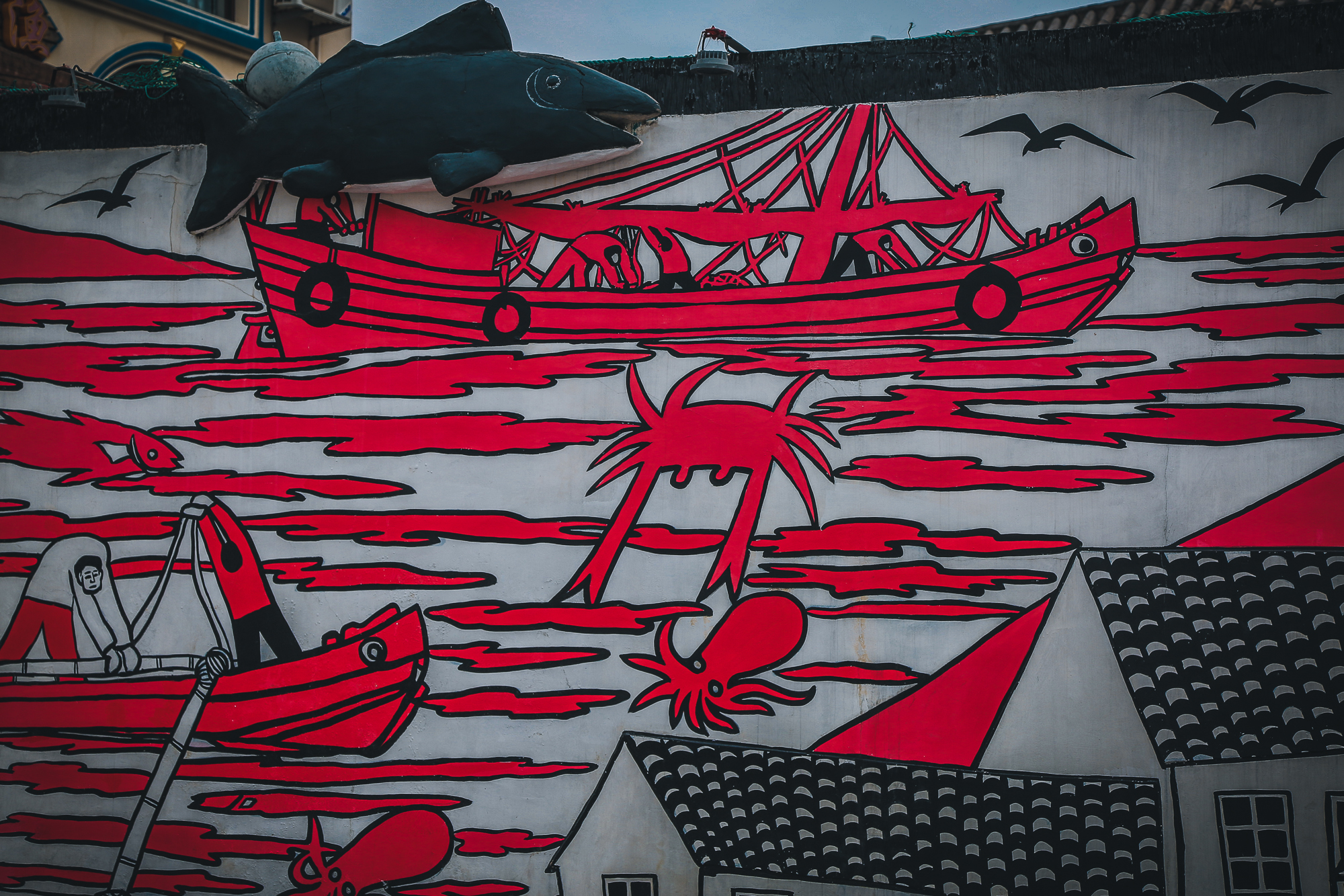 所以嵊泗渔民画的雏形,大抵起源于海上讨生活的渔家面对大海的敬畏之