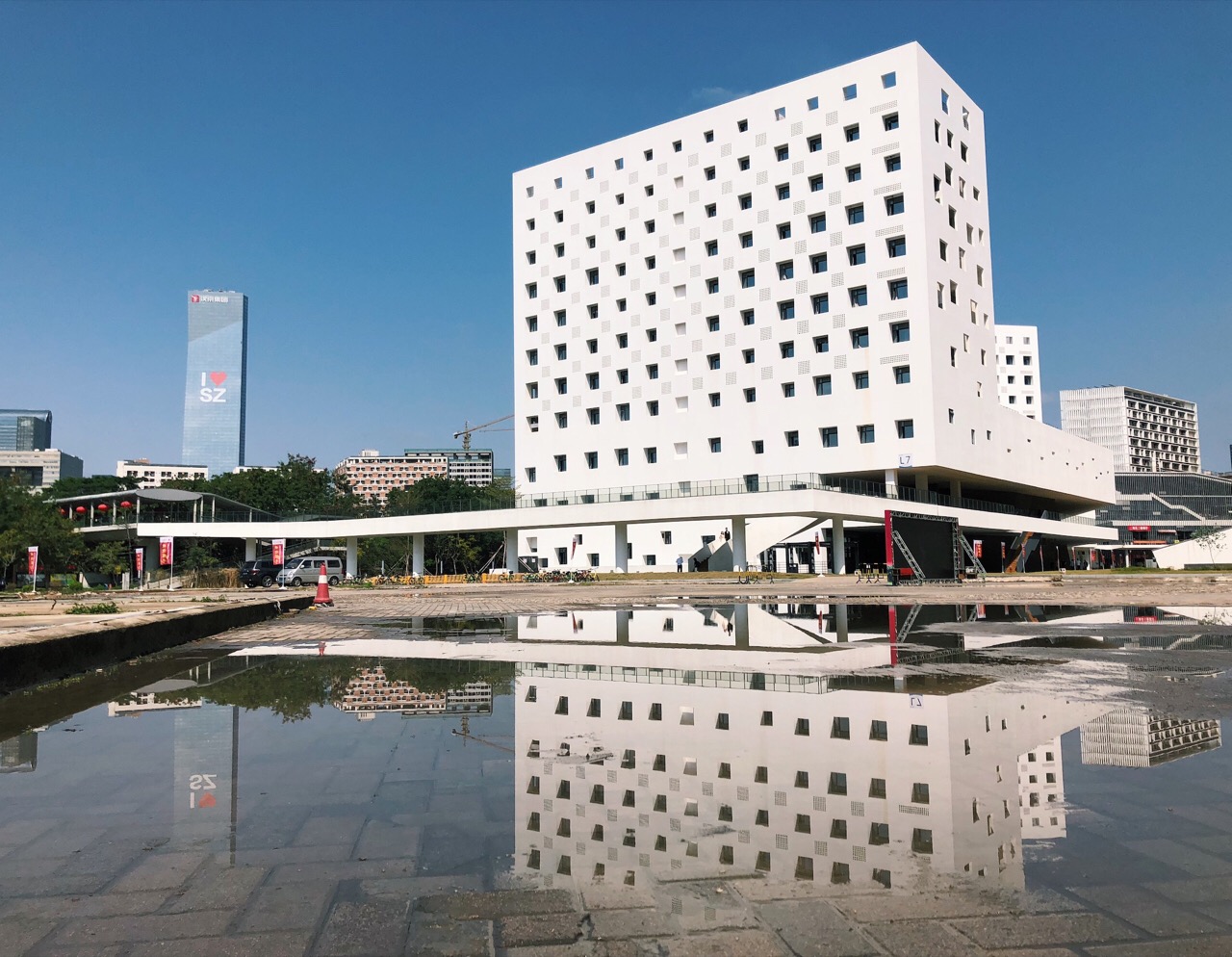 深圳网红打卡点 深大南校区的网红教学楼_深圳大学动态_途牛