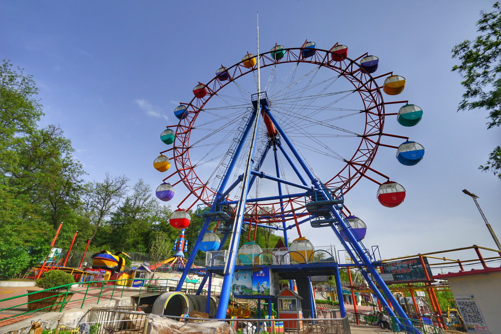 单车自驾再游丹东鸭绿江畔帽盔山