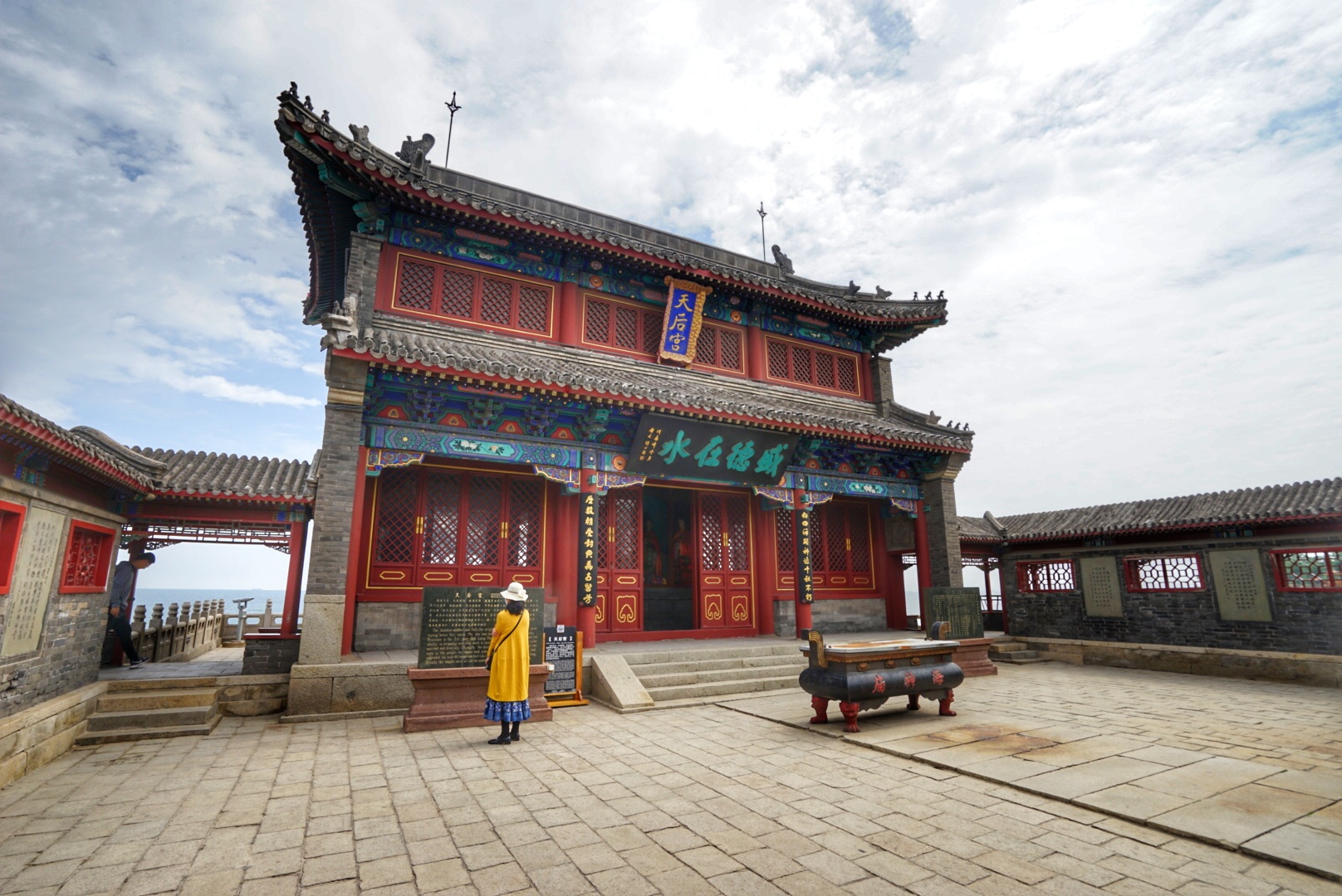 走到最后面,就到了海神庙最前端的观海亭