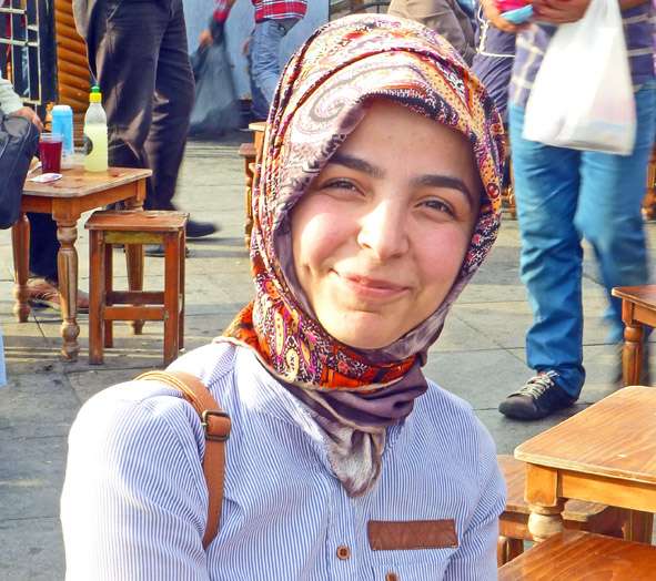 戴头巾的穆斯林妇女