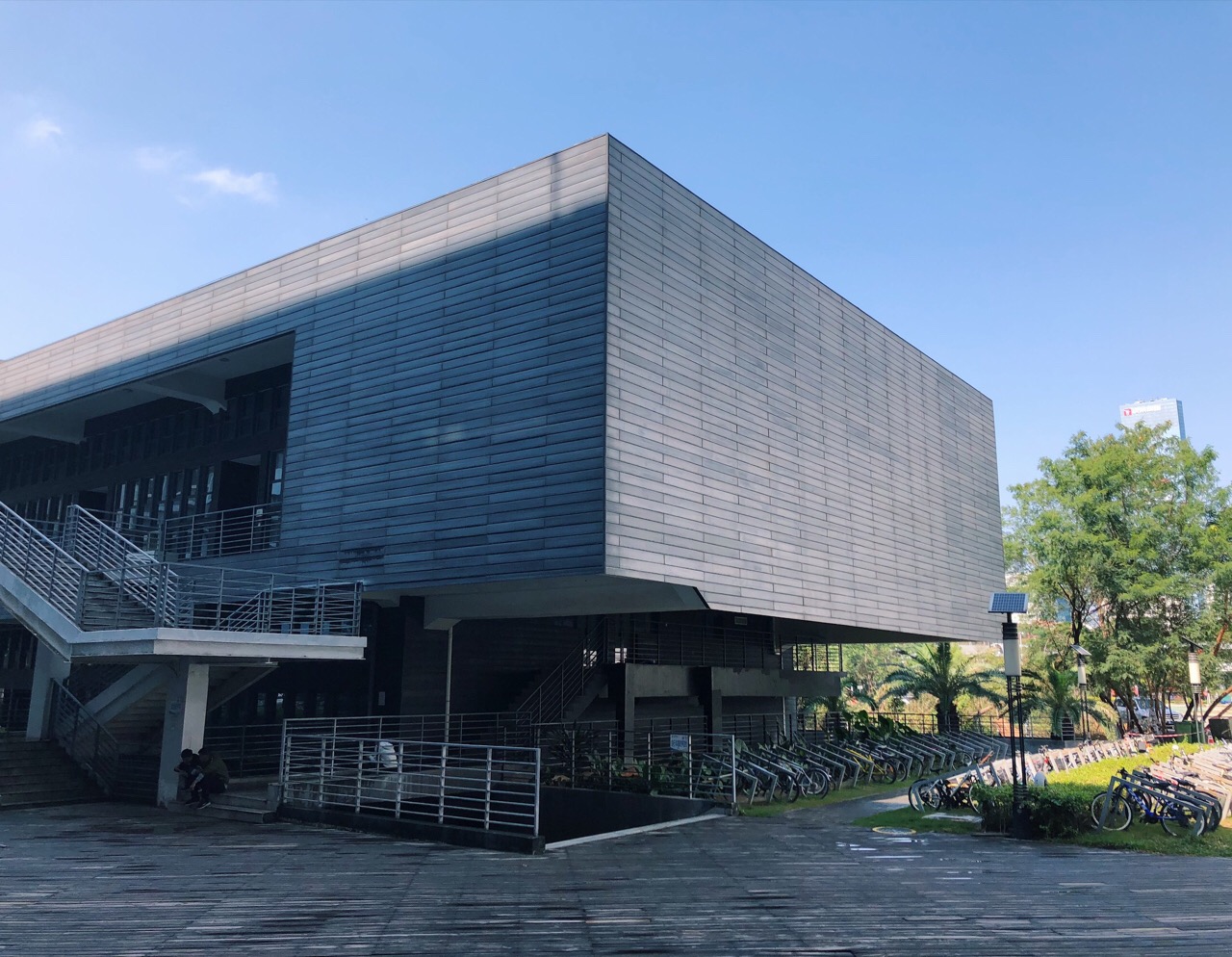 深圳网红打卡点 深大南校区的网红教学楼_深圳大学动态_途牛