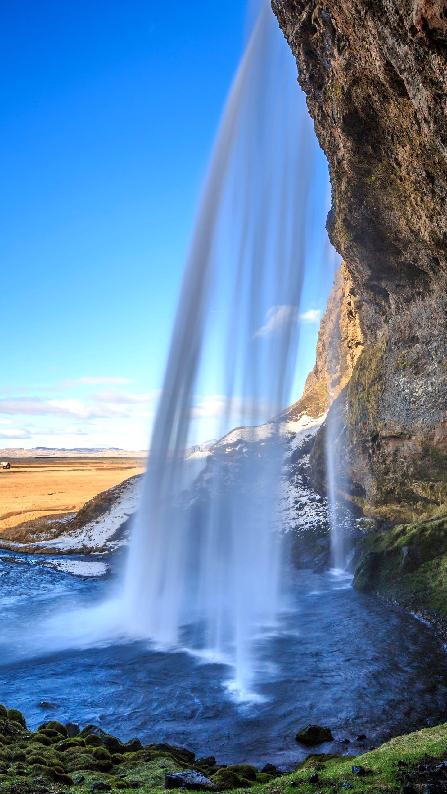最多添加9张图片 照片宽度需大于600像素,单张照片最大可10m文中提及