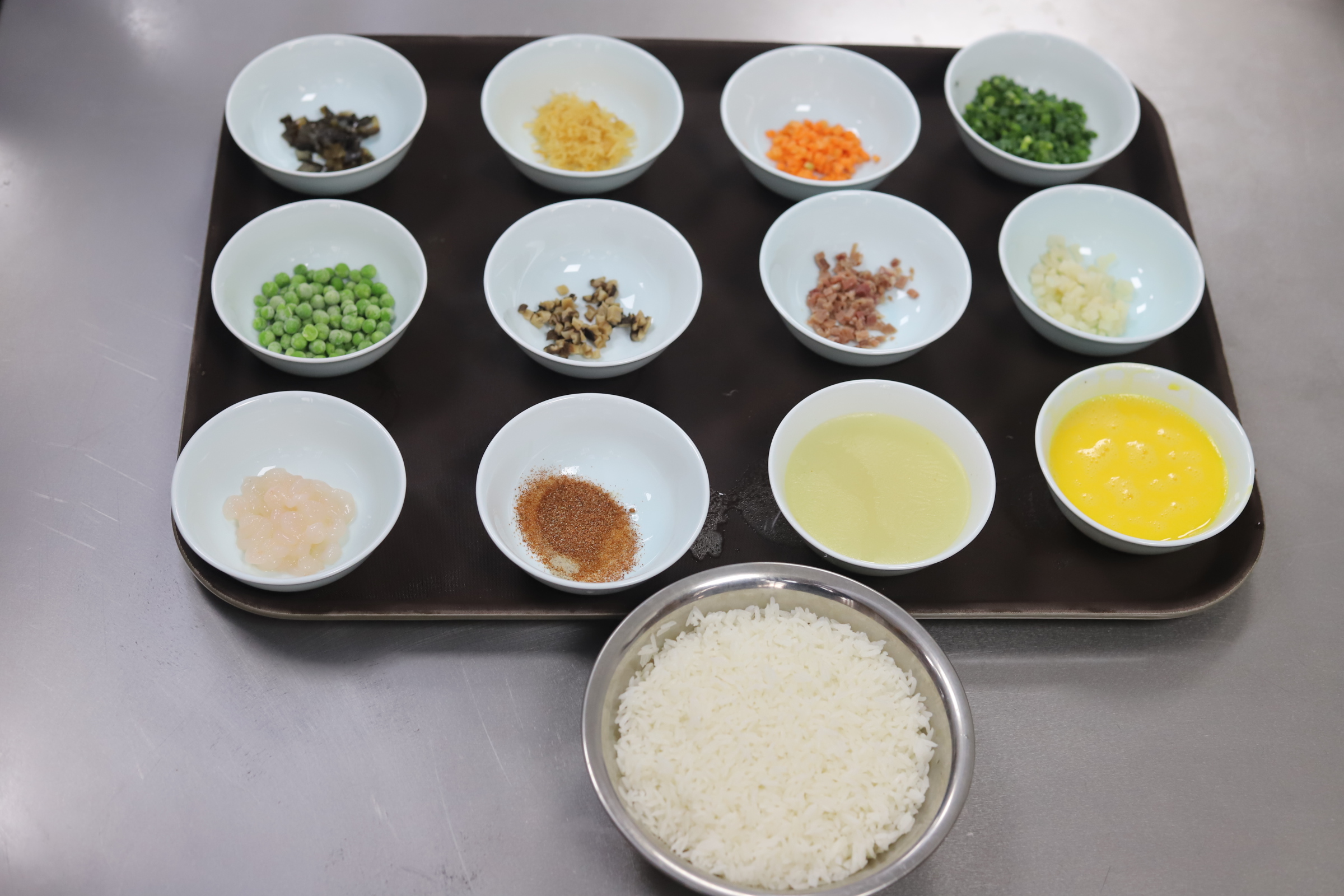   扬州炒饭的12种配料.