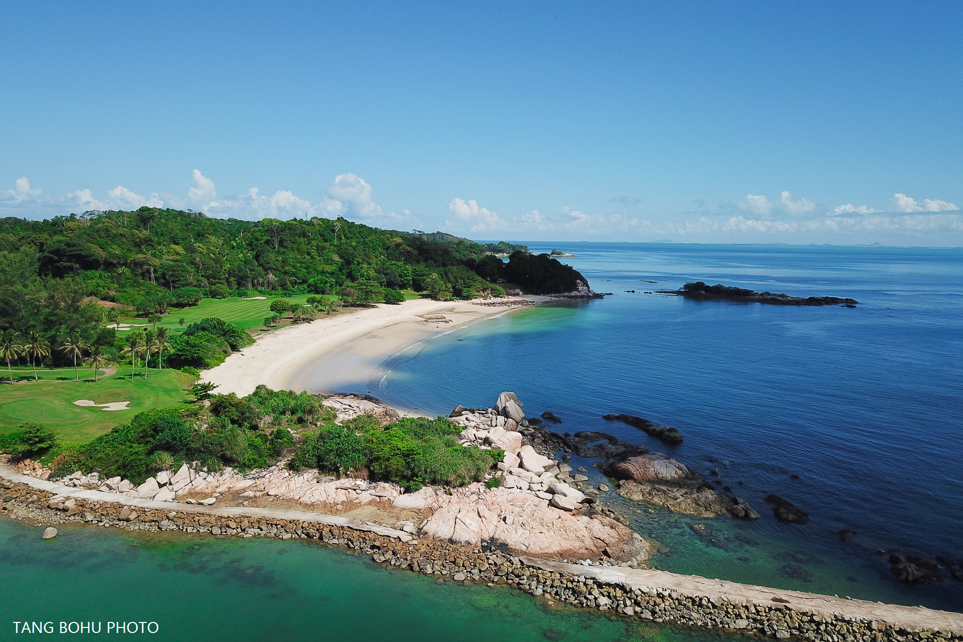 傍晚的巴丹岛lagoi bay湾这里多了一份宁静