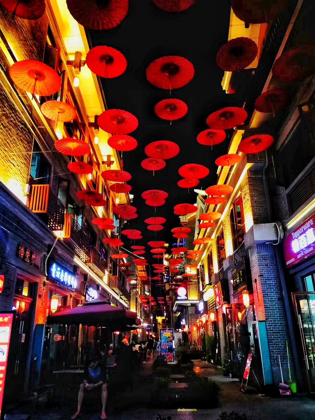 柳州窑埠古镇百里柳江上的迷人瑶乡夜色