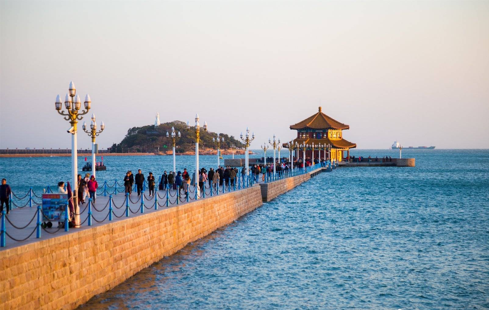 特色火车站青岛火车站