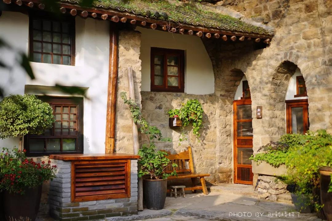 颓败窑洞聚落变身最美民宿村山西云丘山古村游玩全攻略