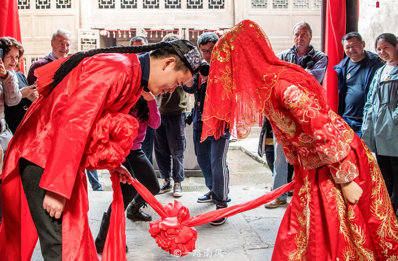    夫婿选定,媒婆出场