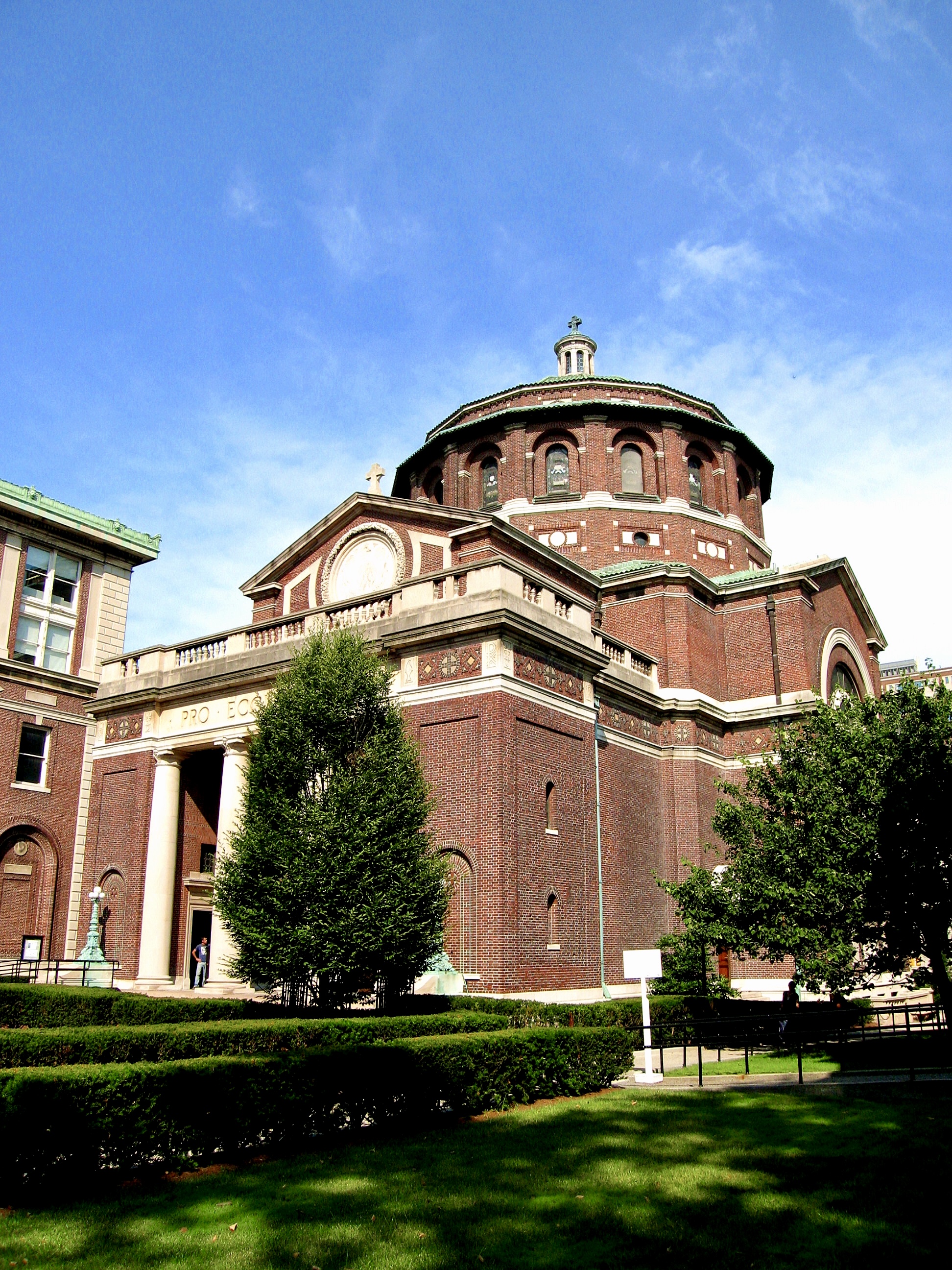       哥伦比亚大学