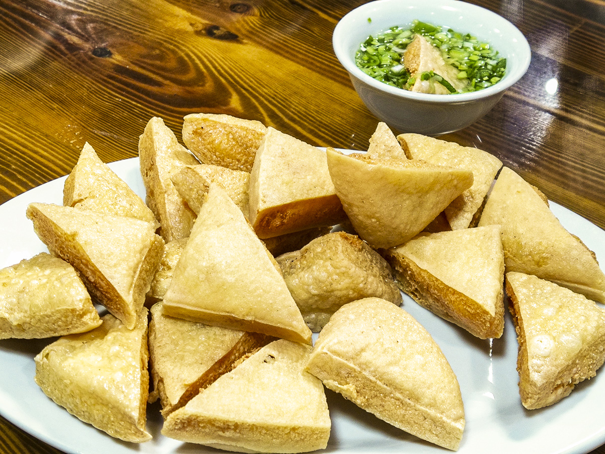 棉湖炸薯粉豆干,外焦里嫩,十分好吃.