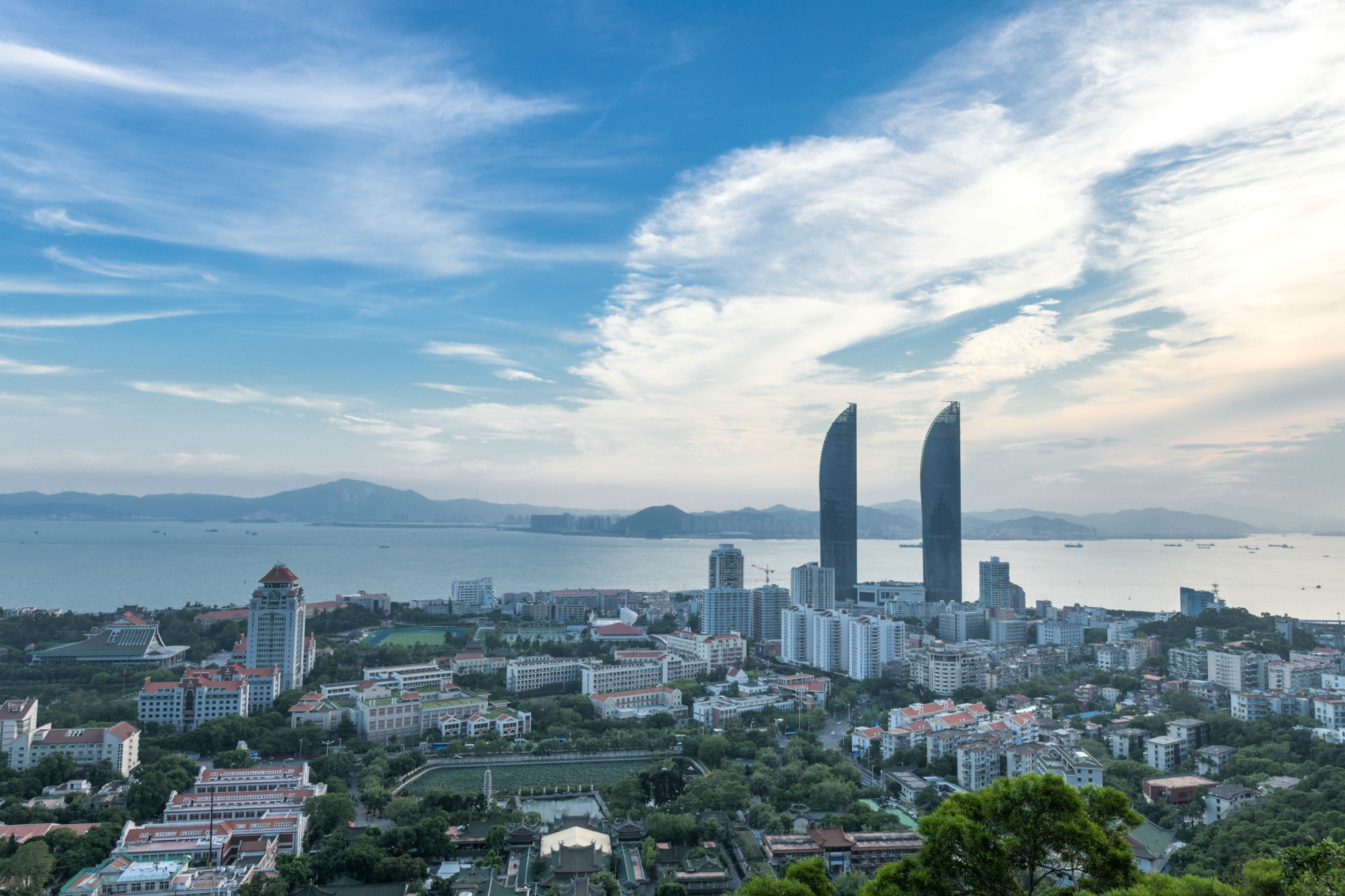 各个沿海城市的经济总量_沿海经济开放城市图片