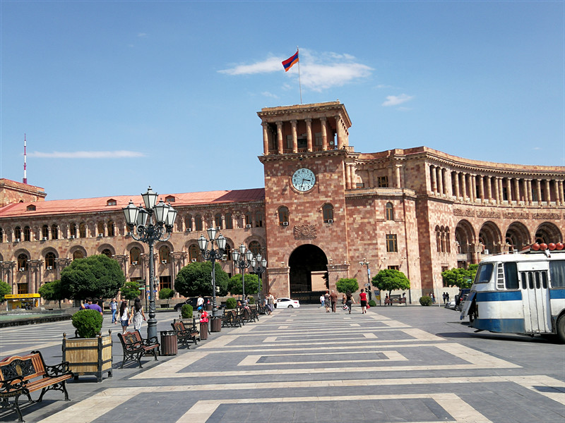 亚美尼亚共和国政府亚美尼亚历史博物馆然后我们来到阿拉拉特"ararat"