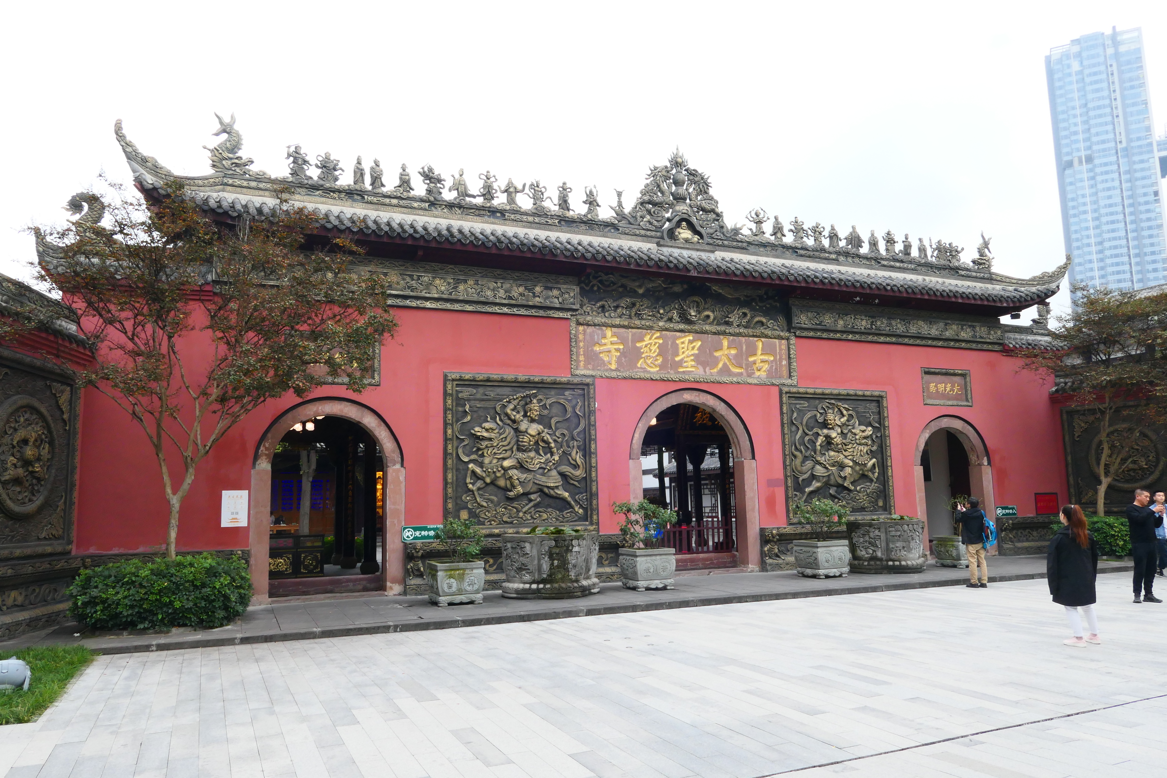 大慈寺里的创意经溜春熙路,太古里顺路就到了大悲寺,始建于隋唐年间